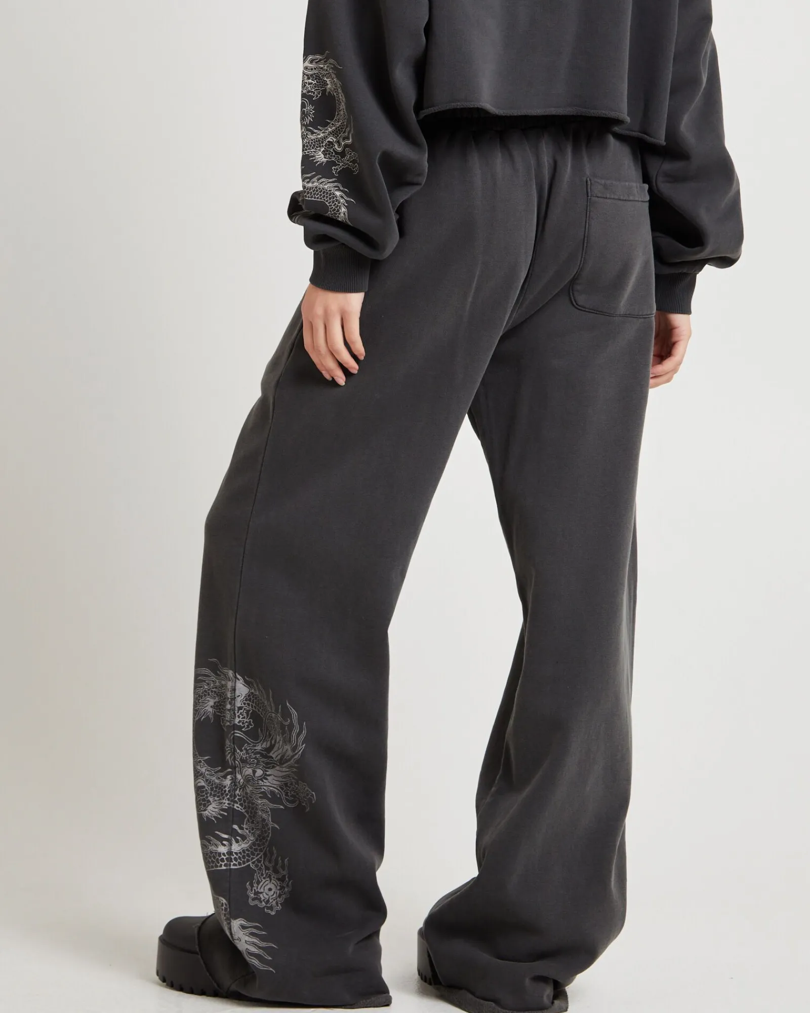 akio_straight_leg_trackpa_3.webp Cheap INSIGHT Akio Straight Leg Trackpants