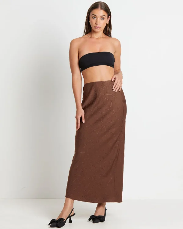 Discount STUDIO Allegra Crinkle Satin Maxi Skirt In Chocolate Brown