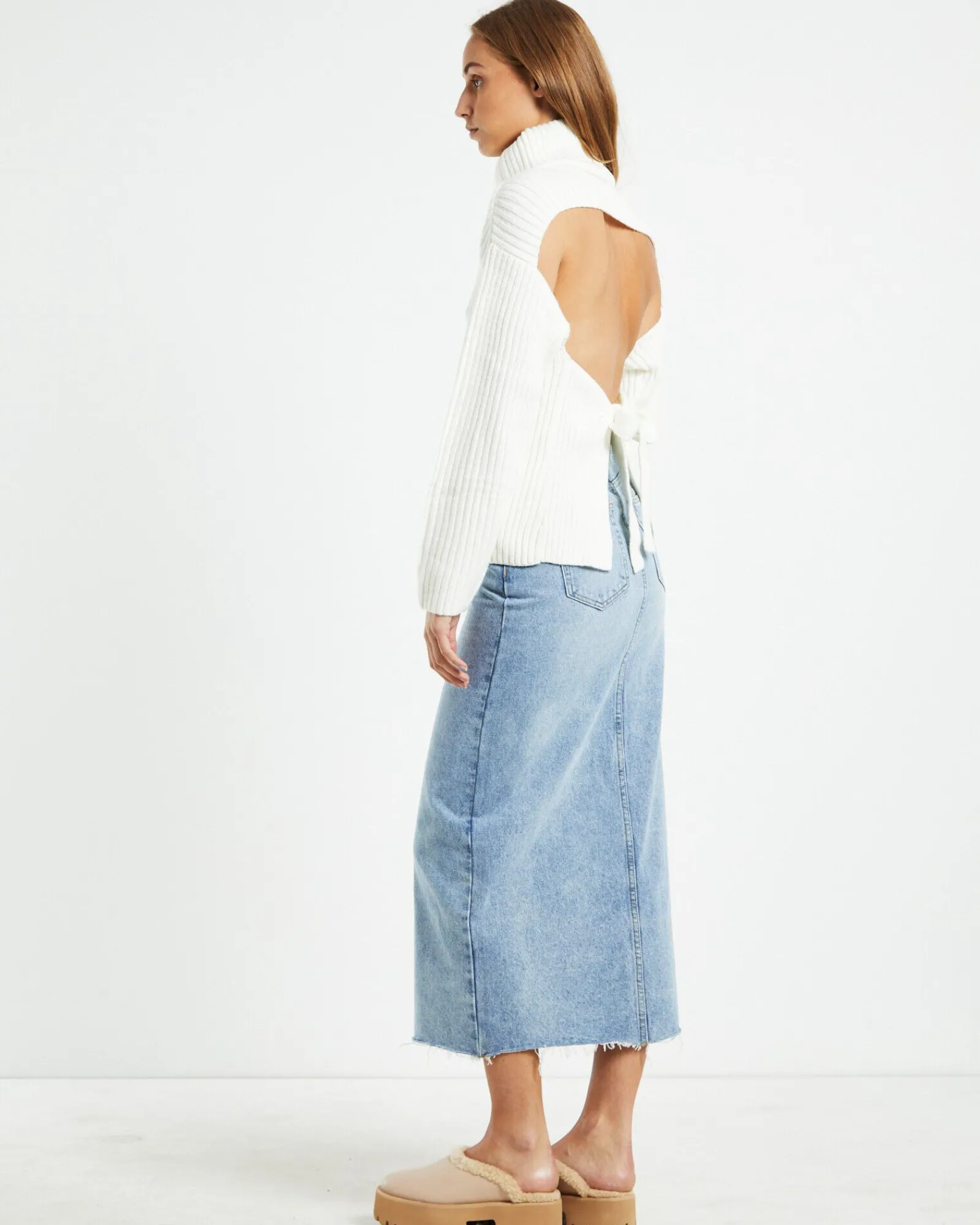 amina_tie_back_boxy_knit__2.webp Cheap ALICE IN THE EVE Amina Tie Back Boxy Knit Jumper White