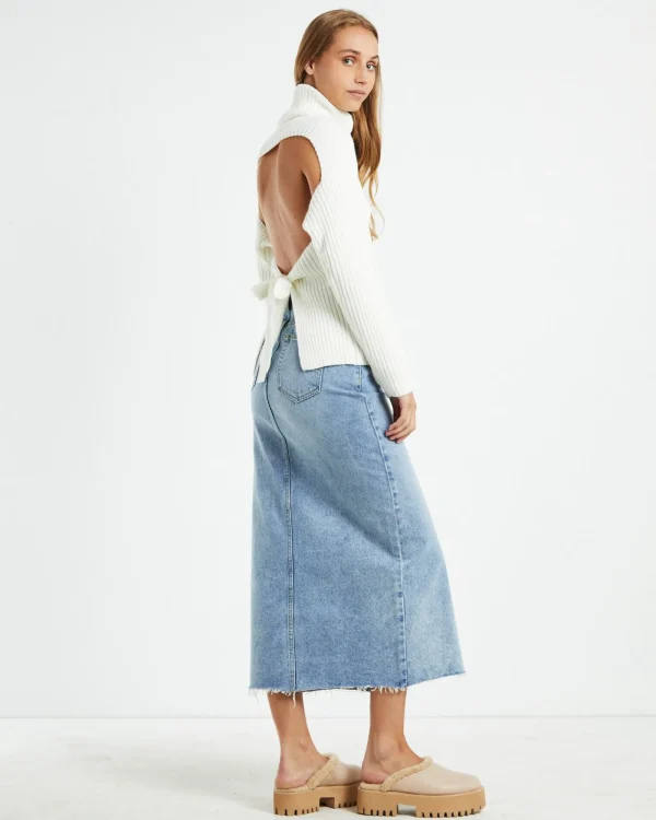 Cheap ALICE IN THE EVE Amina Tie Back Boxy Knit Jumper White