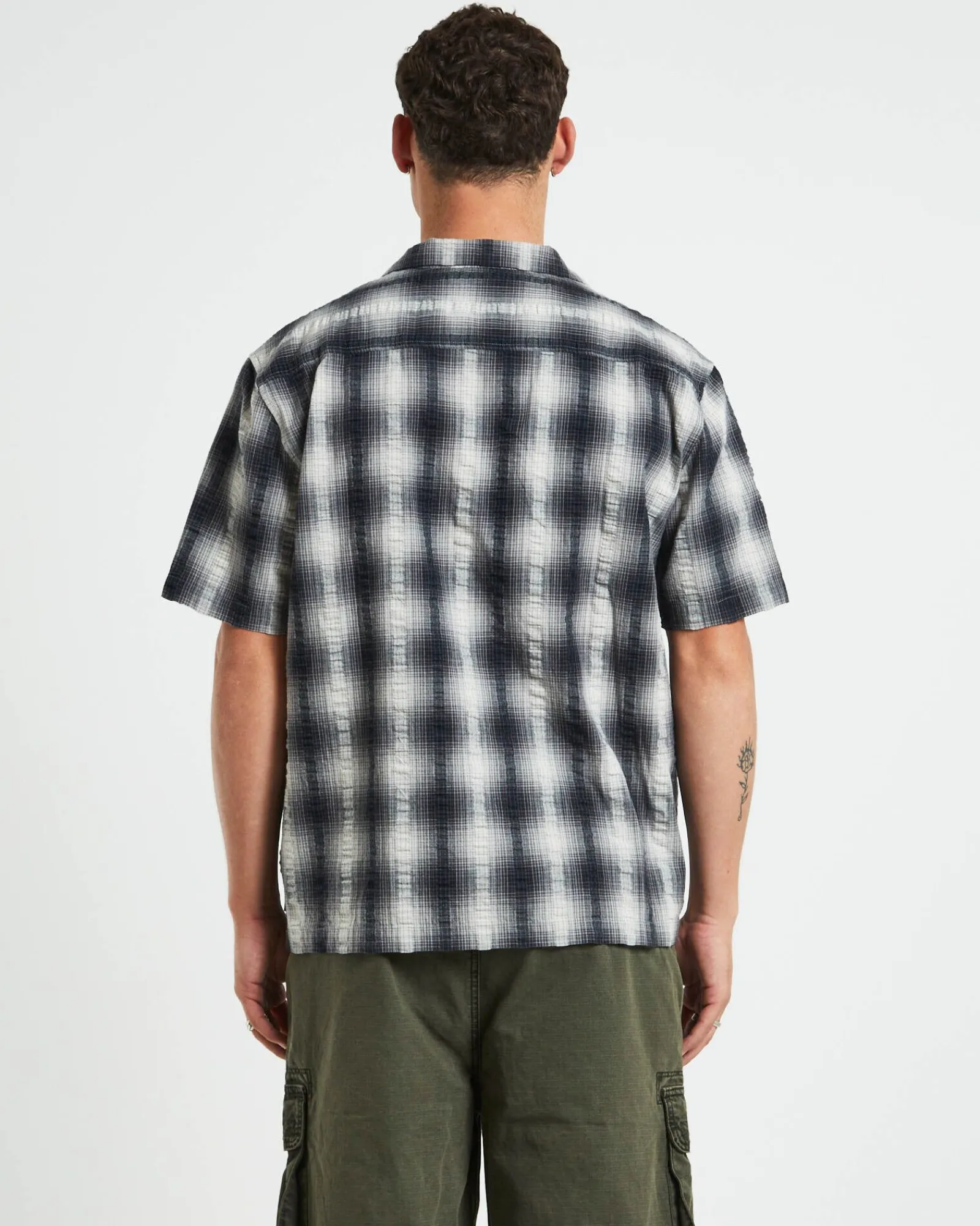 aura_check_short_sleeve_s_1.webp Store BLACK NOISE WHITE RAIN Aura Check Short Sleeve Shirt In Hombre Grey