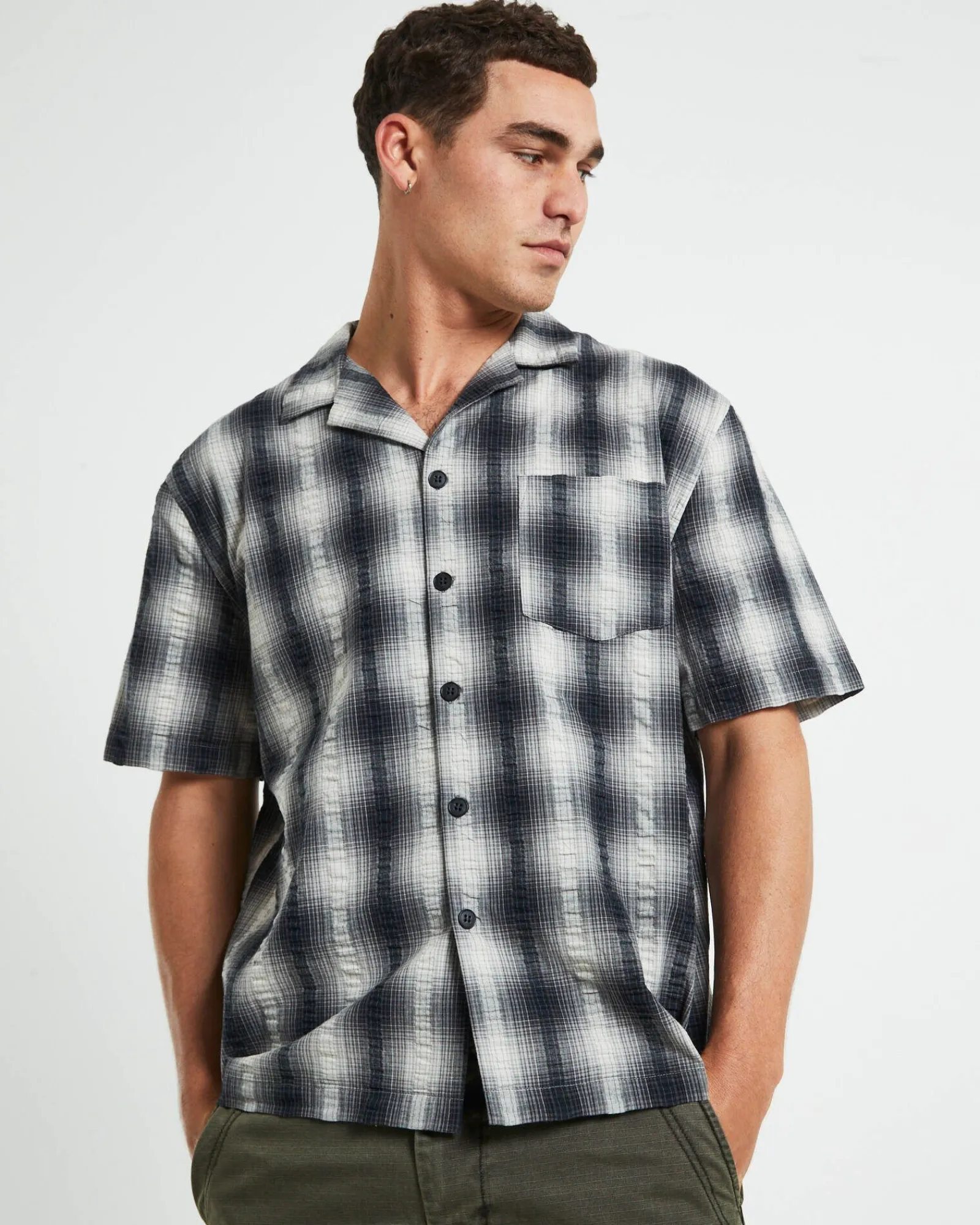 aura_check_short_sleeve_s_4.webp Store BLACK NOISE WHITE RAIN Aura Check Short Sleeve Shirt In Hombre Grey