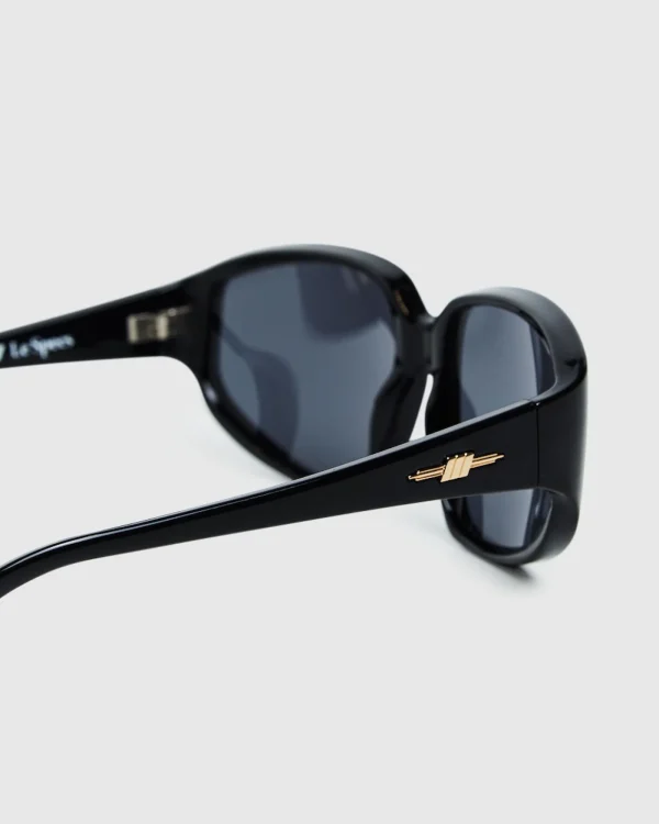 New LE SPECS Avenger Sunglasses Smoke Mono Black