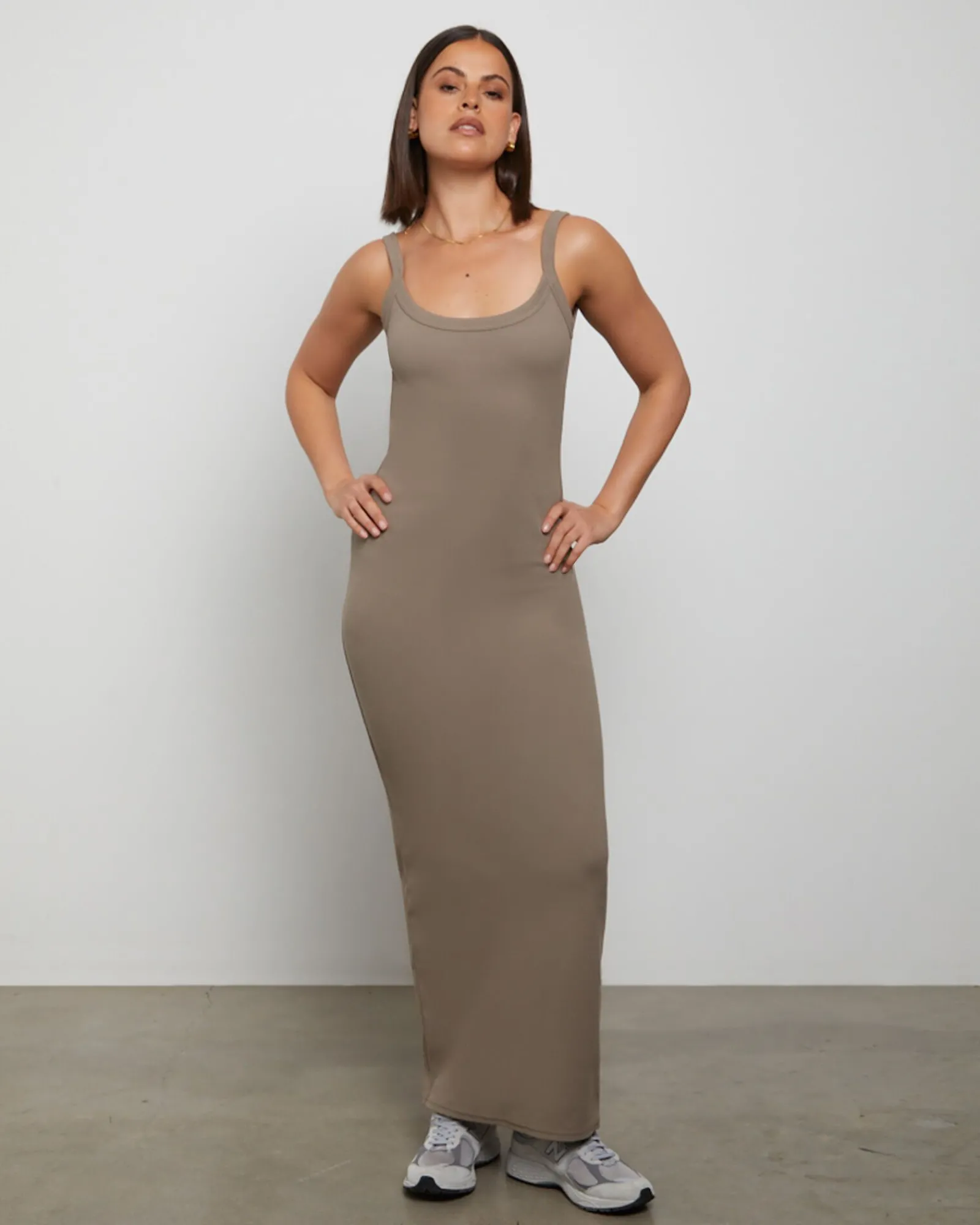 backless_midi_dress_in_br_2.webp Fashion GENERAL PANTS CO. BASICS Backless Midi Dress In Brown
