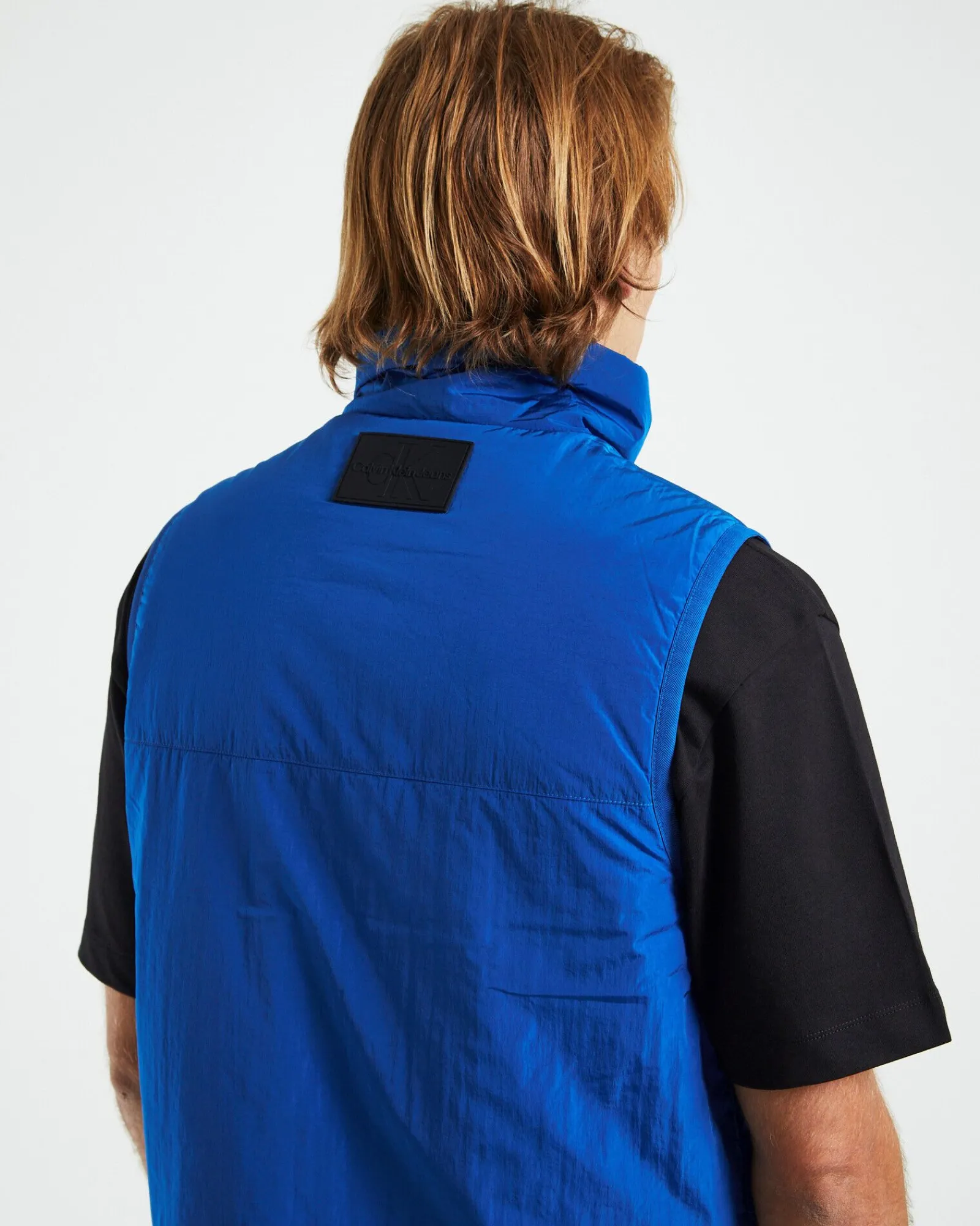 badge_crinkle_nylon_vest__5.webp Fashion CALVIN KLEIN Badge Crinkle Nylon Vest In Blue
