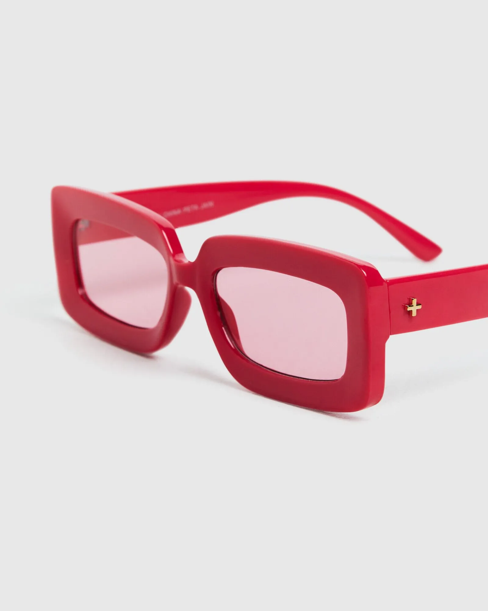 blurred_sunglasses_raspbe_4.webp Discount PETA AND JAIN Blurred Sunglasses Raspberry/Rose Tint Lens
