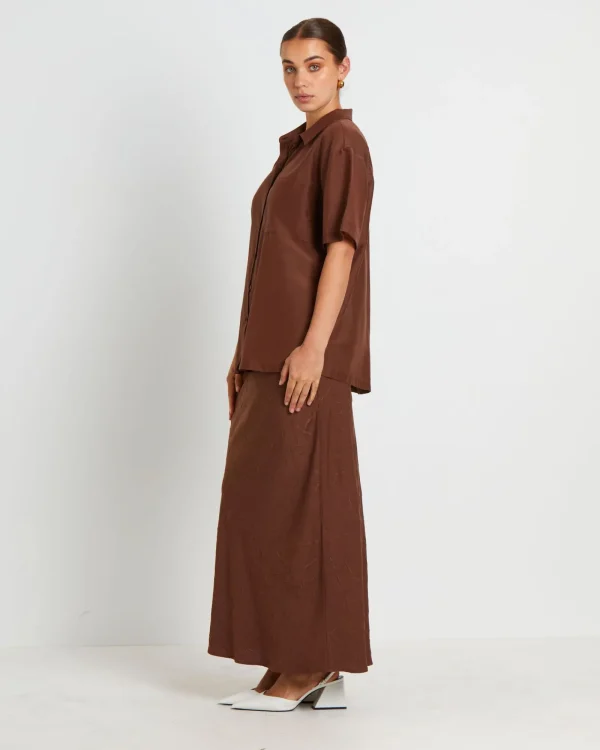 Online STUDIO Brooke Sheer Sheen Short Sleeve Shirt In Chocolate Brown