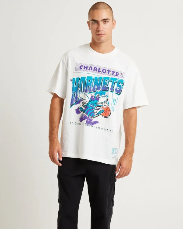 Fashion MITCHELL & NESS Brush Off 2.0 Hornets Short Sleeve T-Shirt Vintage White
