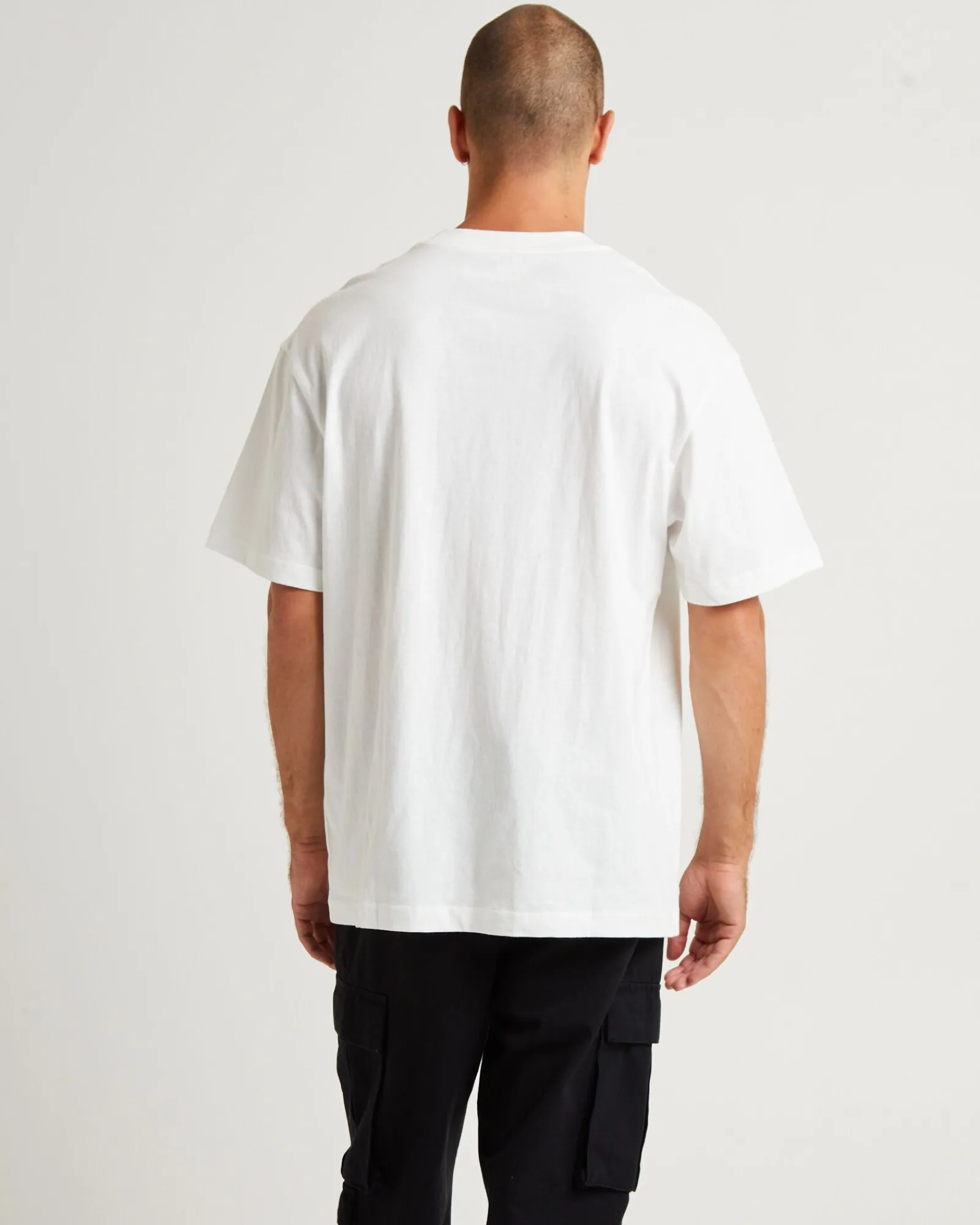 brush_off__hornets_short__1.webp Fashion MITCHELL & NESS Brush Off 2.0 Hornets Short Sleeve T-Shirt Vintage White
