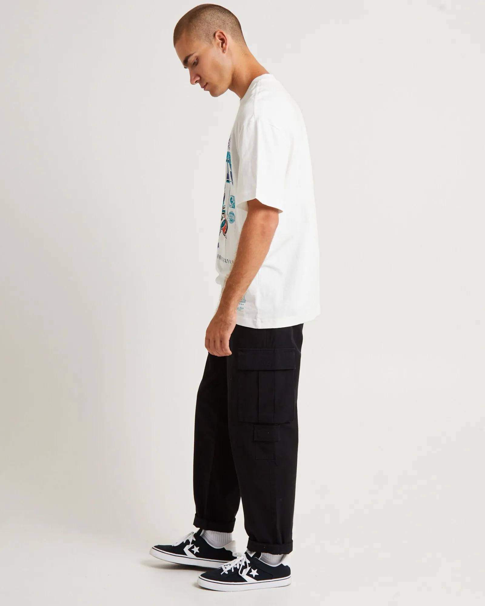 brush_off__hornets_short__3.webp Fashion MITCHELL & NESS Brush Off 2.0 Hornets Short Sleeve T-Shirt Vintage White