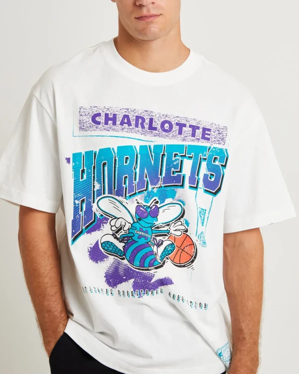 Fashion MITCHELL & NESS Brush Off 2.0 Hornets Short Sleeve T-Shirt Vintage White