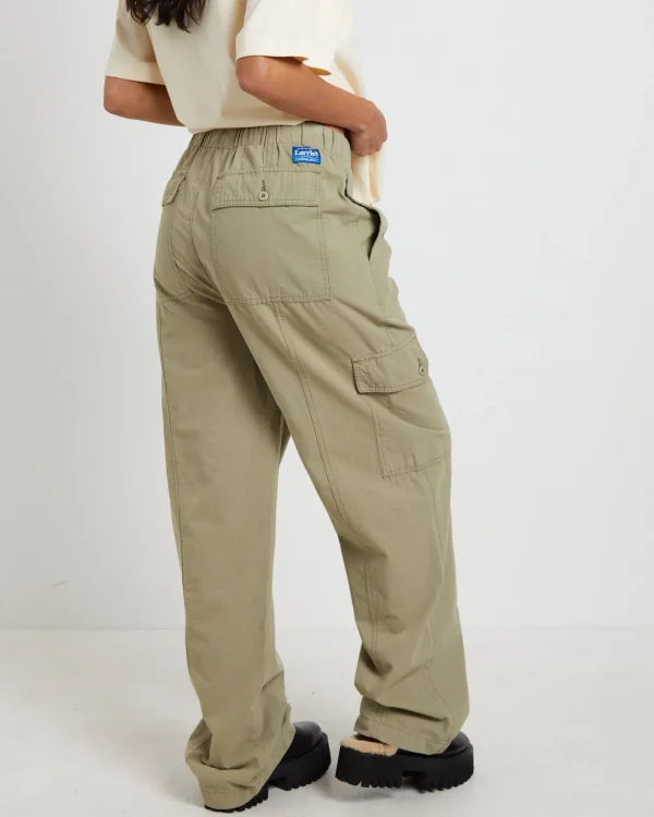 New LARRIET Cargo Pants In Sage
