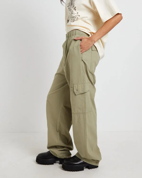 New LARRIET Cargo Pants In Sage
