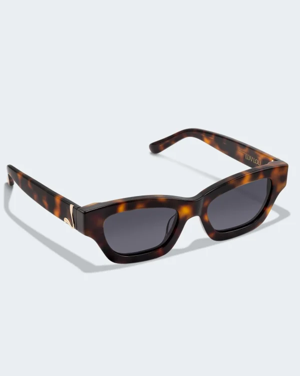 Discount LUV LOU Carmel Sunglasses Tort