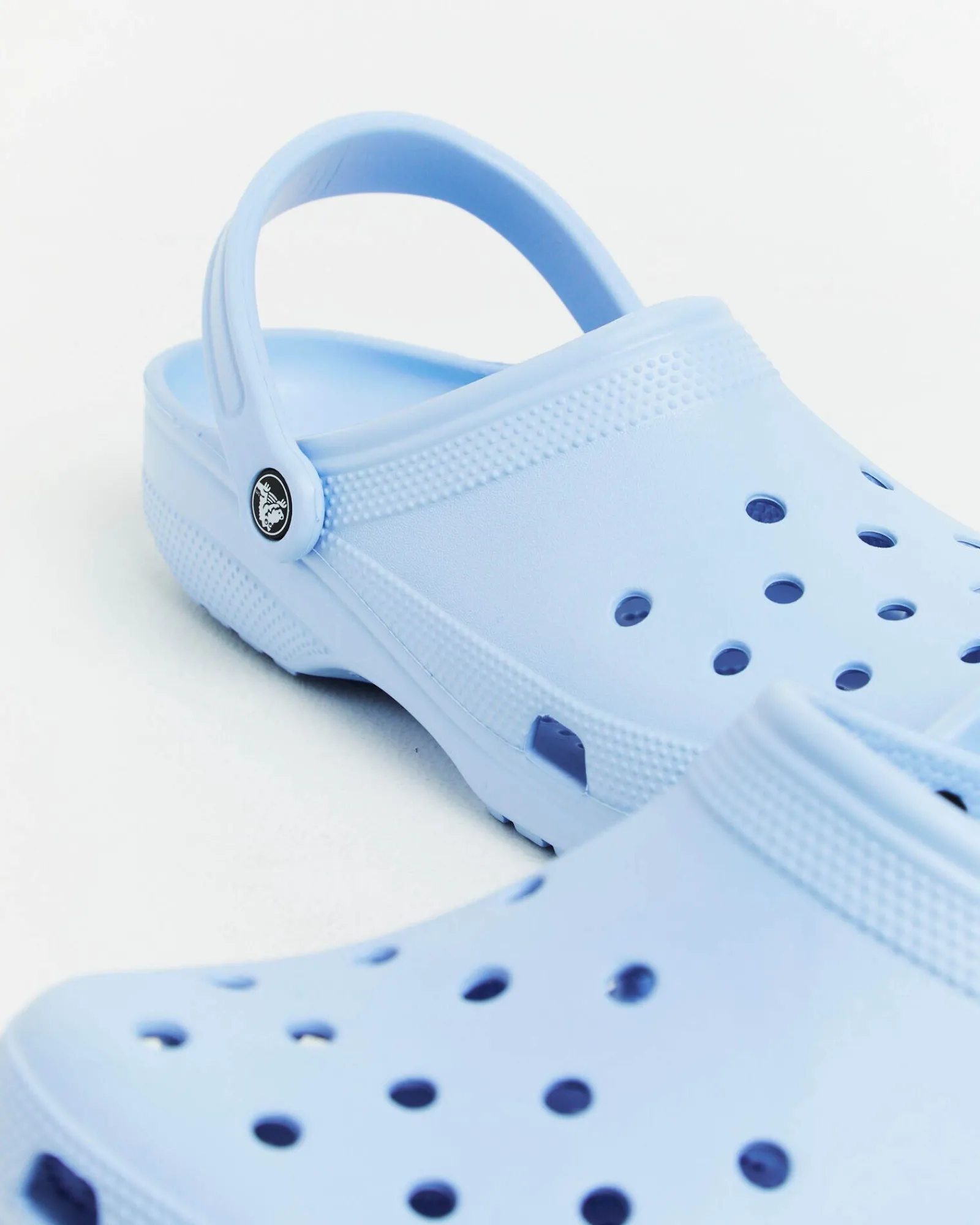 classic_clogs_in_calcite__4.webp Outlet CROCS Classic Clogs In Calcite Blue