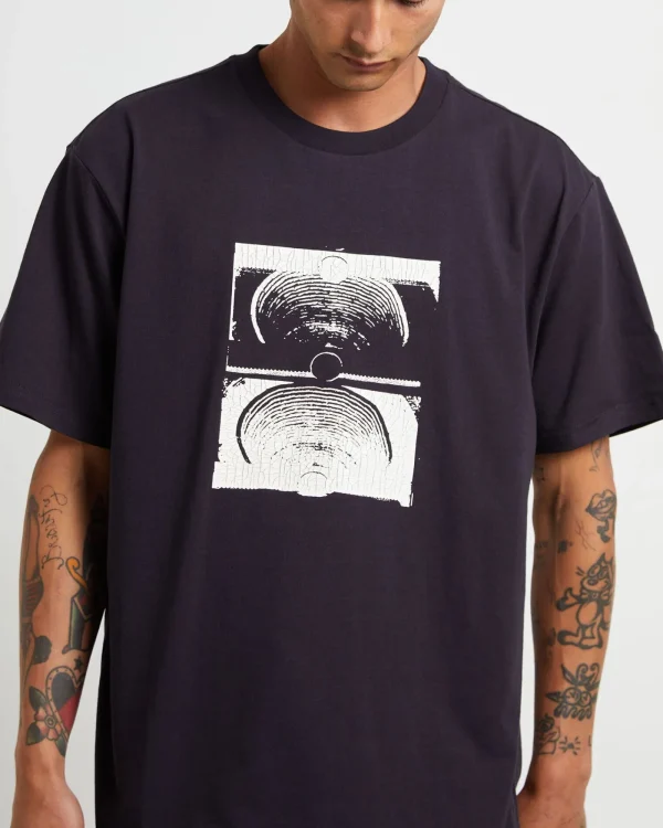 Flash Sale FORMER Cracked Crux Short Sleeve T-Shirt In Navy