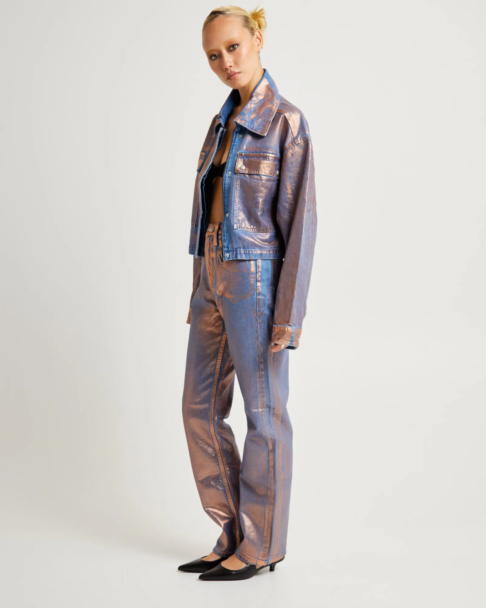 cropped_metallic_denim_sh_4.webp Flash Sale CALVIN KLEIN Cropped Metallic Denim Shirt Jacket