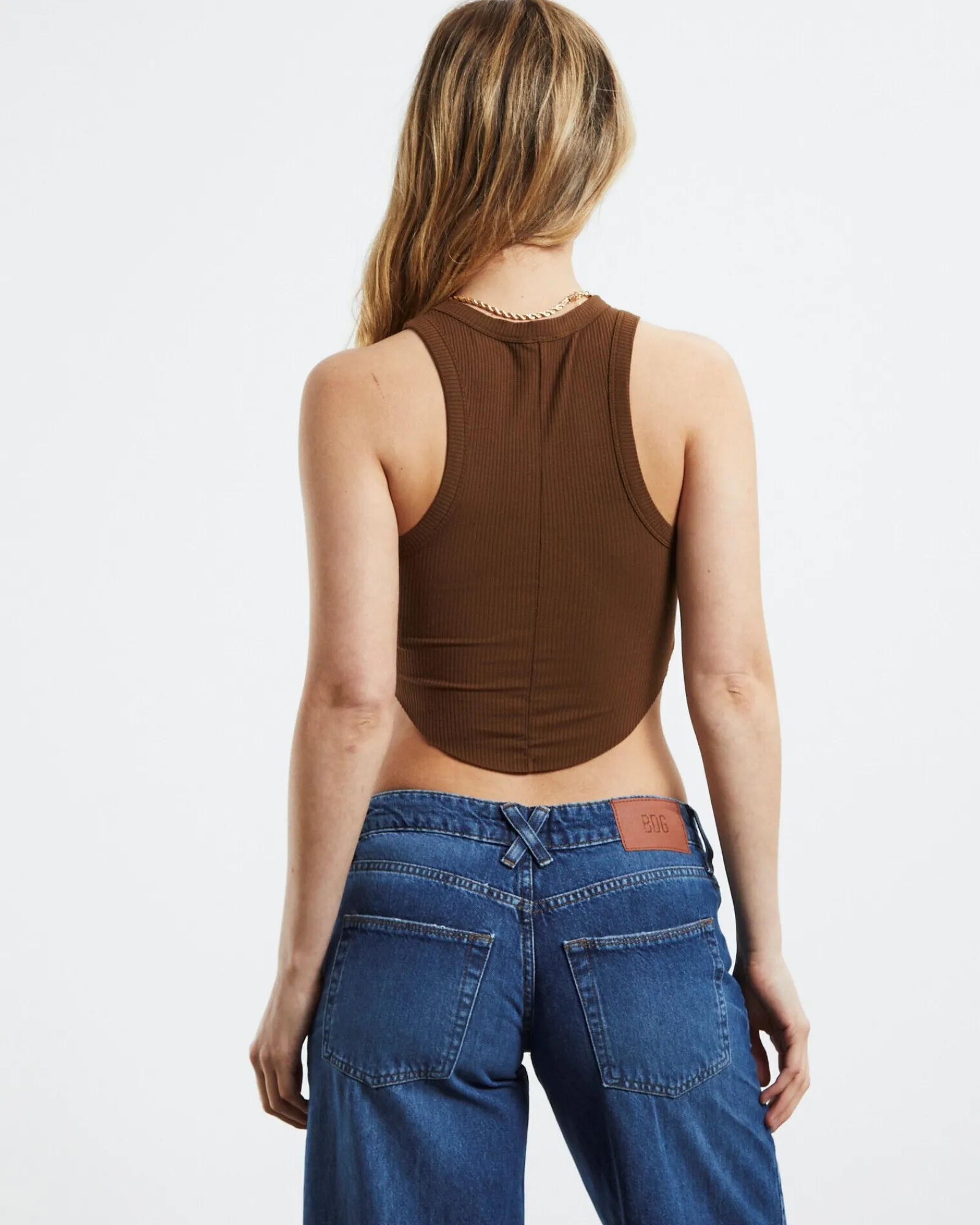 curved_hem_tank_chocolate_1.webp New BDG URBAN OUTFITTERS Curved Hem Tank Chocolate Brown