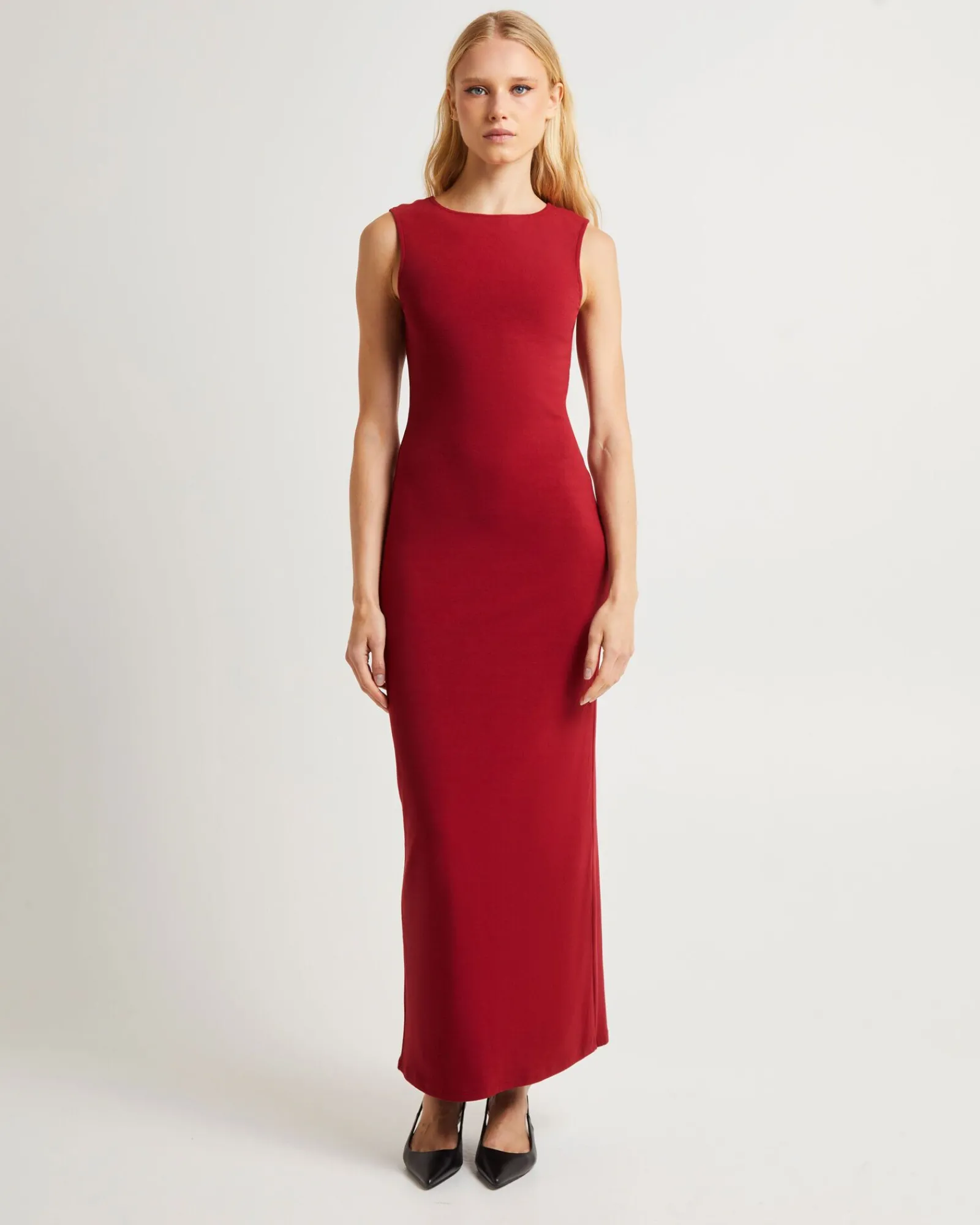 dahlia_curve_cut_out_maxi_0-2.webp Shop ALICE IN THE EVE Dahlia Curve Cut Out Maxi Dress