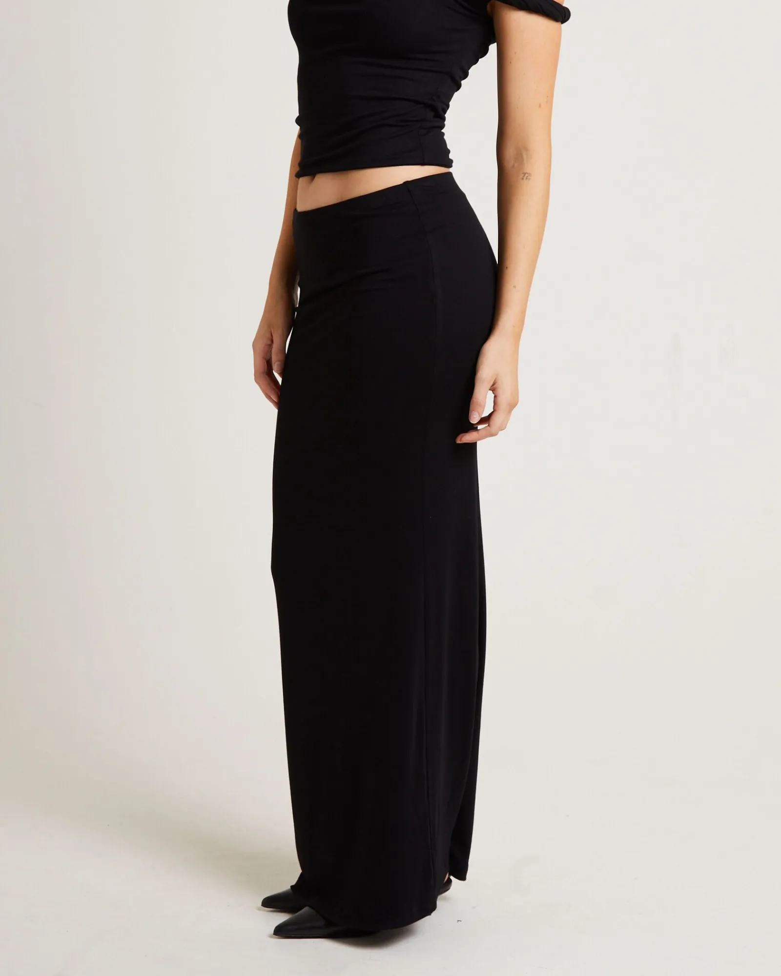 dom_slinky_hipster_maxi_s_2.webp Clearance ALICE IN THE EVE Dom Slinky Hipster Maxi Skirt