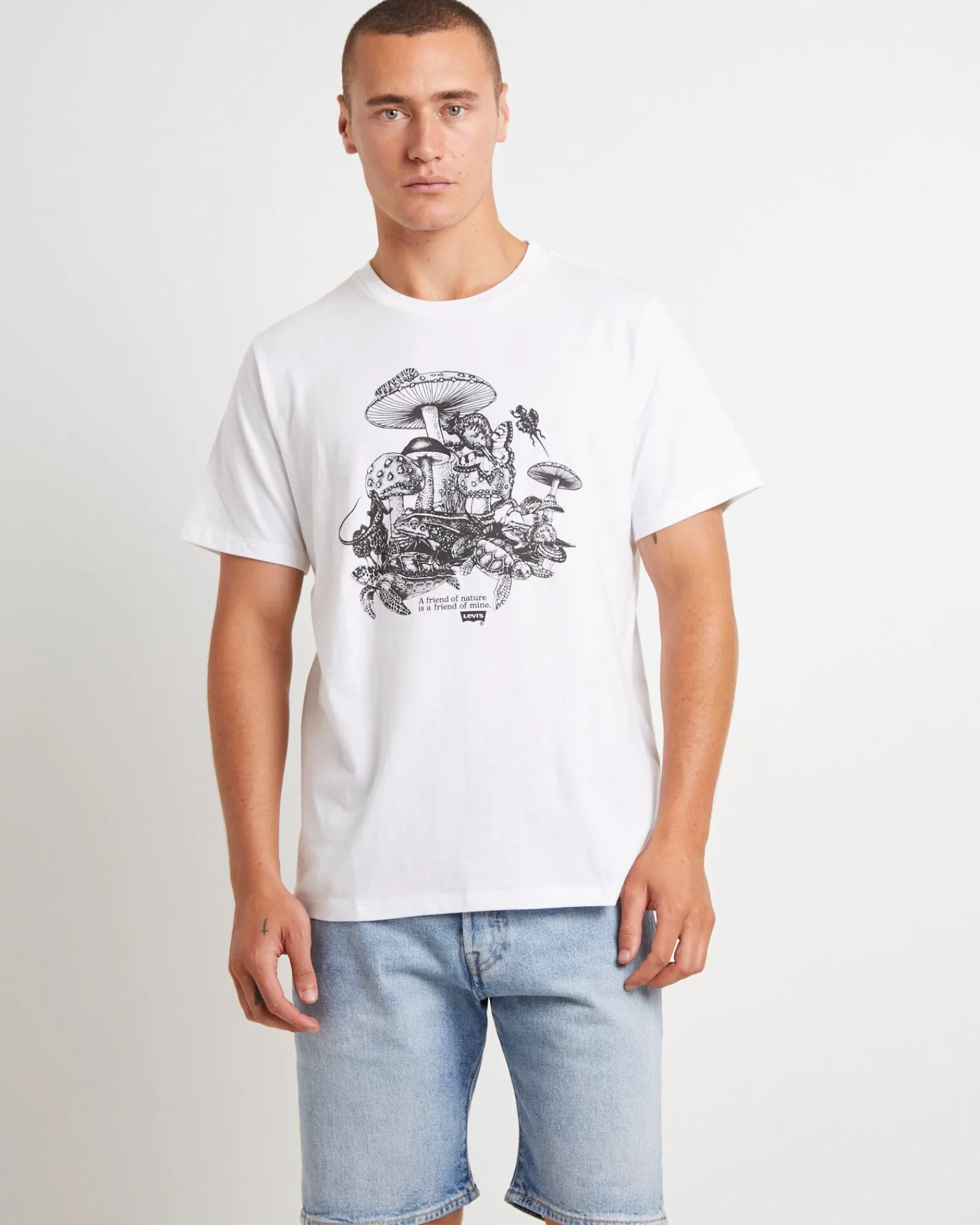 graphic_crewneck_short_sl_0.webp Best LEVIS Graphic Crewneck Short Sleeve T-Shirt In Friend Of Nature White