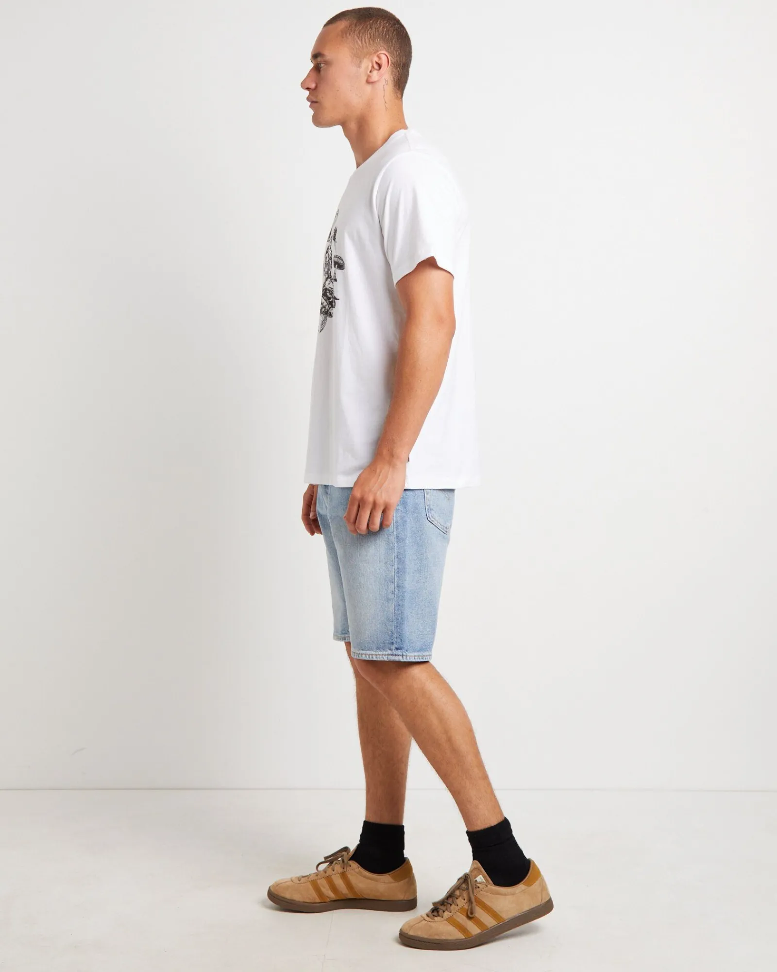 graphic_crewneck_short_sl_3.webp Best LEVIS Graphic Crewneck Short Sleeve T-Shirt In Friend Of Nature White