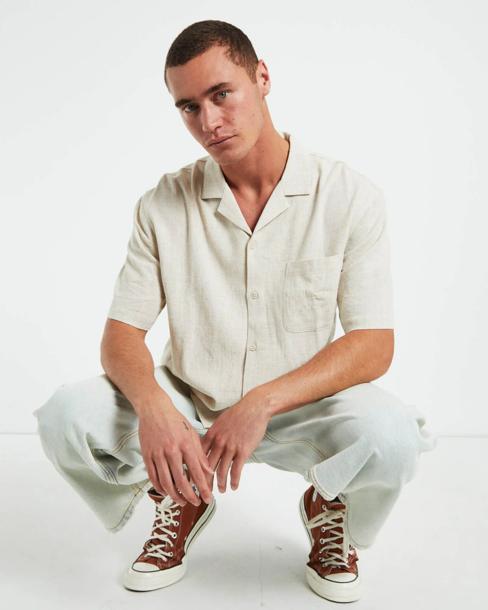 harrison_linen_short_slee_5.webp Sale ARVUST Harrison Linen Short Sleeve Resort Shirt In Natural