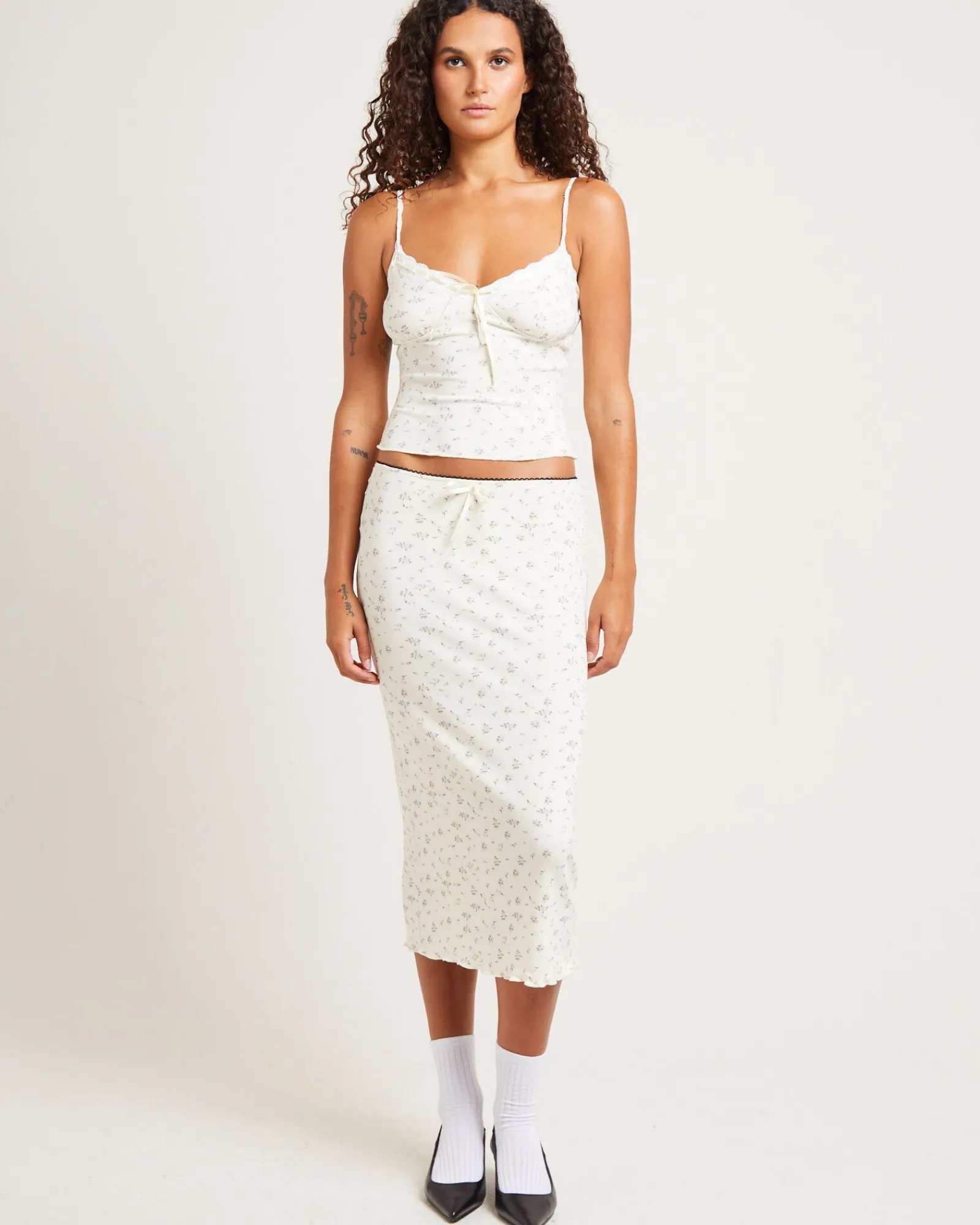 helena_midi_skirt_2.webp Fashion SNDYS Helena Midi Skirt