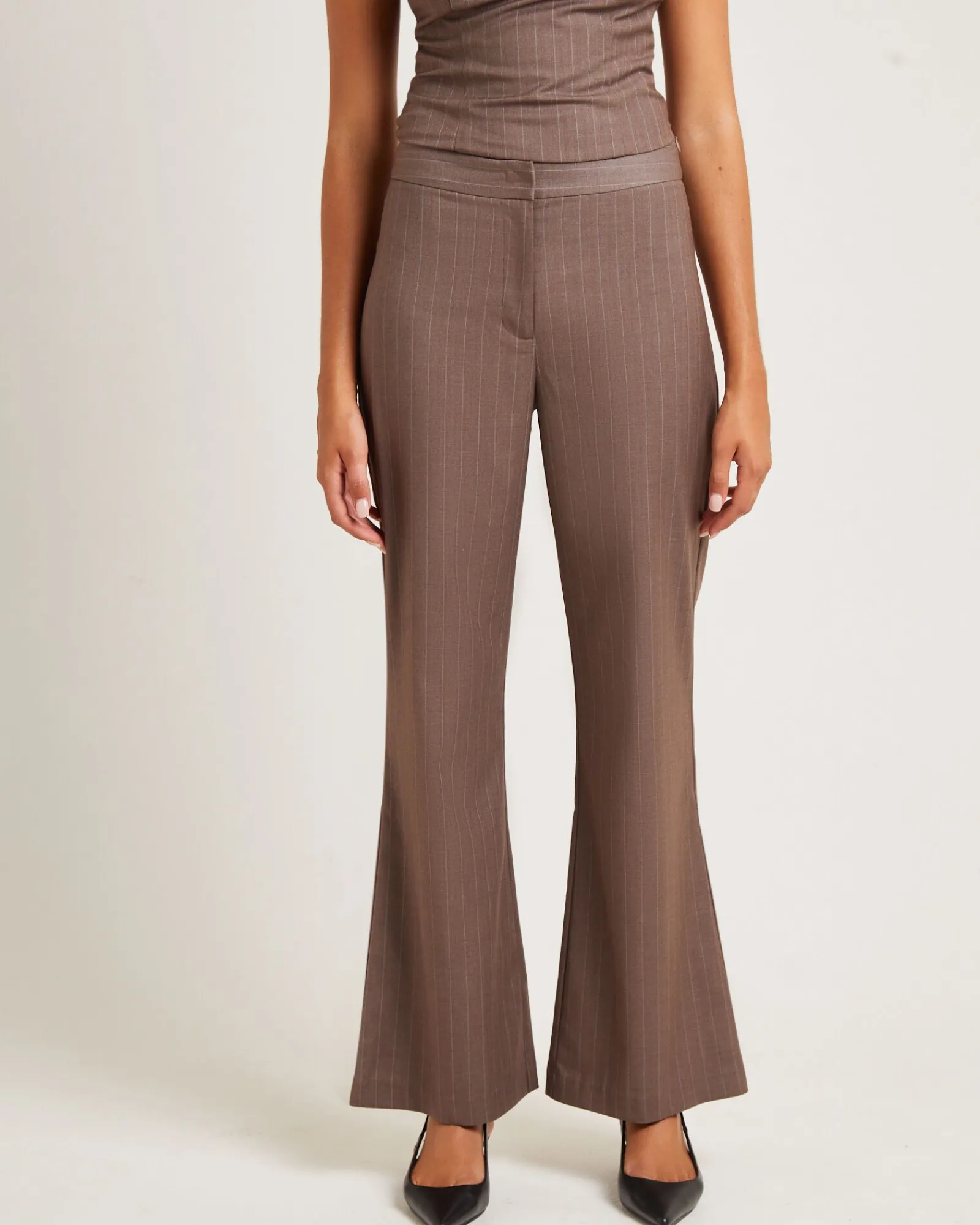 jenna_pinstripe_straight__0.webp Store ALICE IN THE EVE Jenna Pinstripe Straight Pants Chocolate