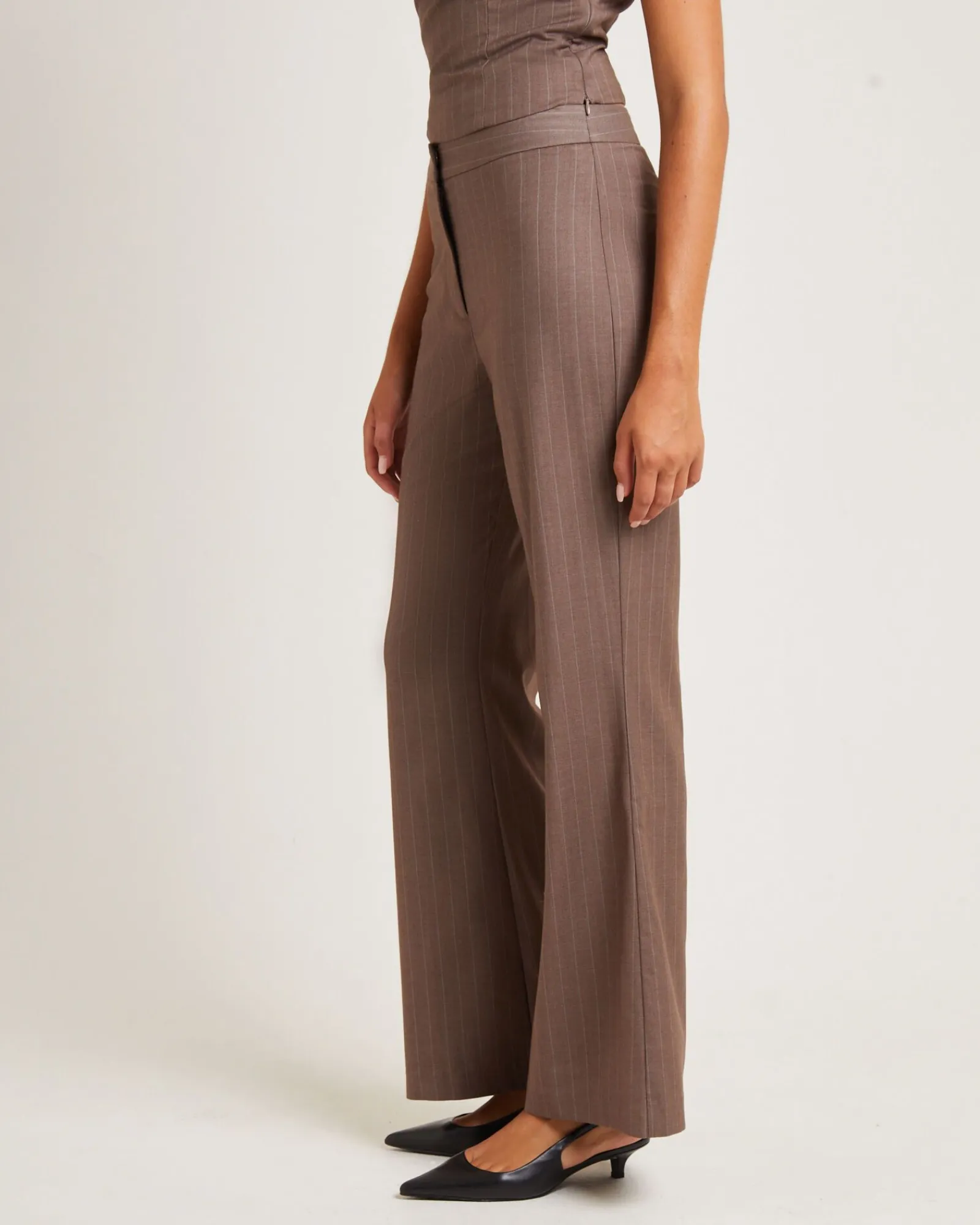 jenna_pinstripe_straight__2.webp Store ALICE IN THE EVE Jenna Pinstripe Straight Pants Chocolate