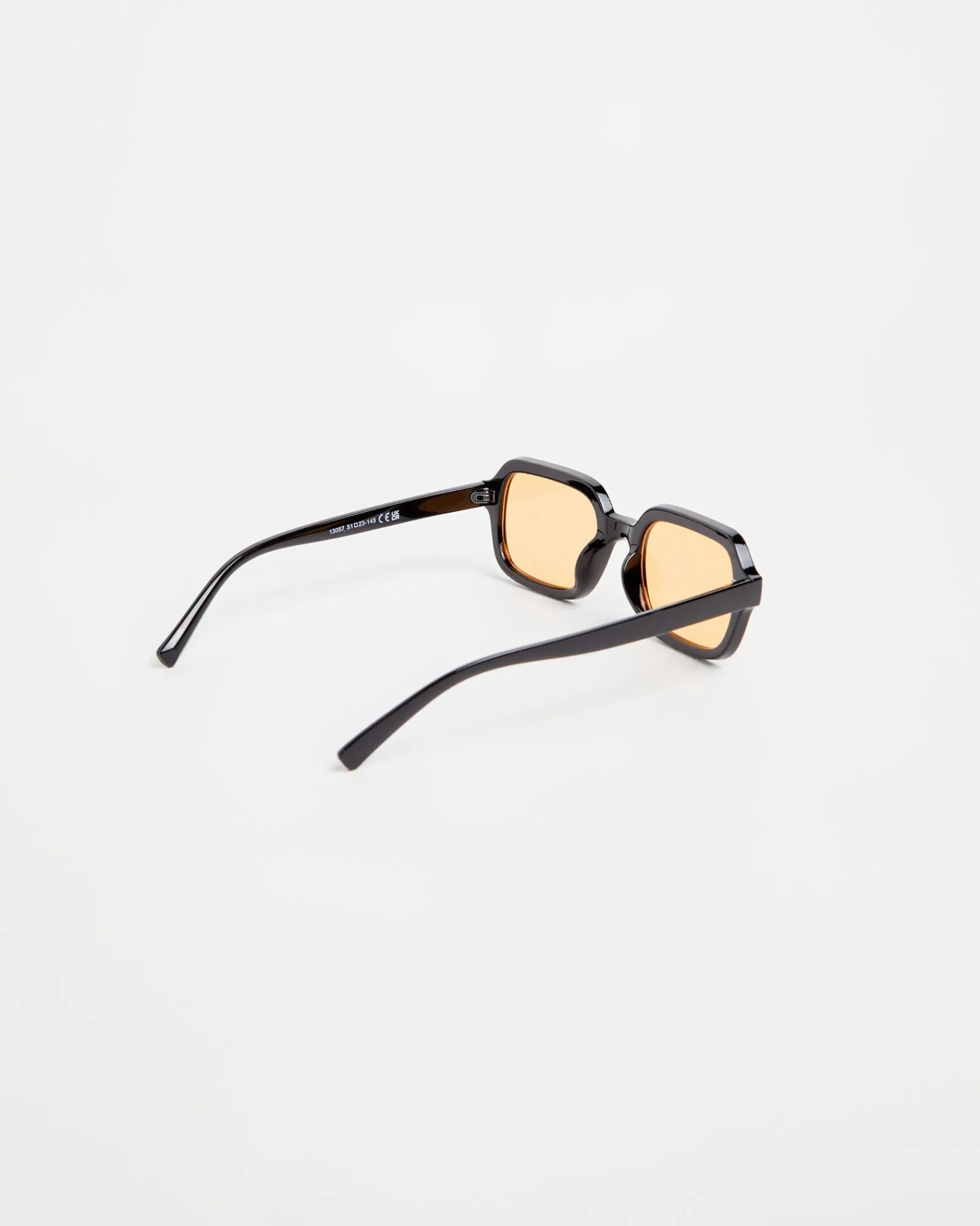 jessie_sunglasses_in_brow_4.webp Discount INSIGHT Jessie Sunglasses In Brown