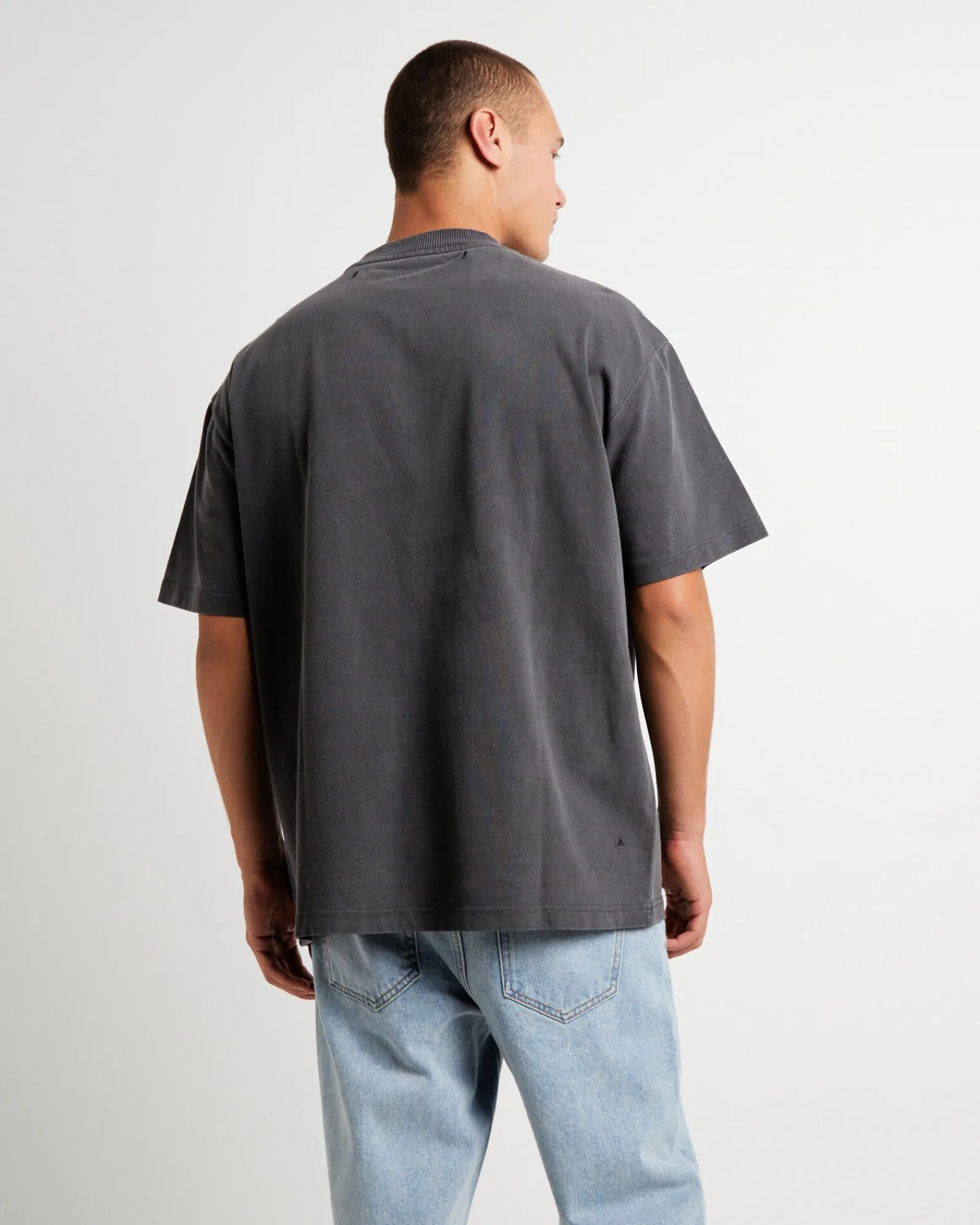killie_short_sleeve_tshir_1.webp Fashion BLACK NOISE WHITE RAIN Killie Short Sleeve T-Shirt In Pewter Grey