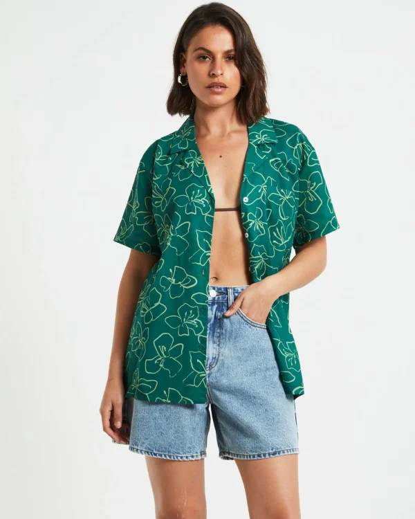 Best Sale CHARLIE HOLIDAY Lola Short Sleeve Relaxed Shirt In Floral Green