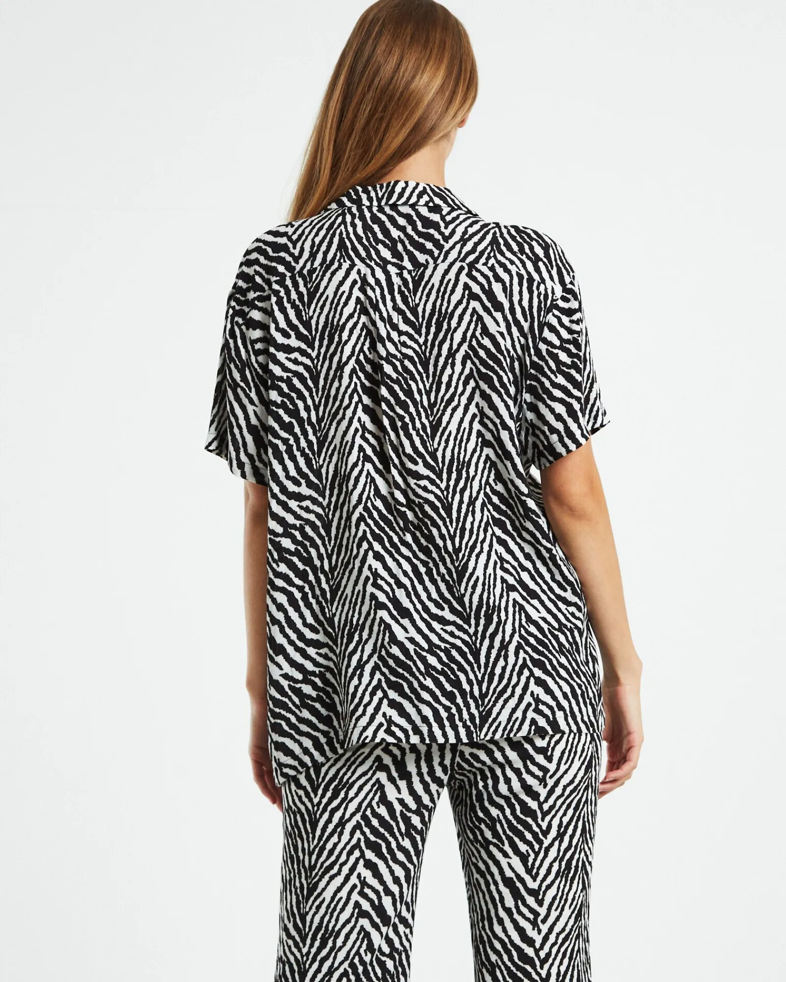 lola_short_sleeve_zebra_b_1.webp Clearance CHARLIE HOLIDAY Lola Short Sleeve Zebra Black