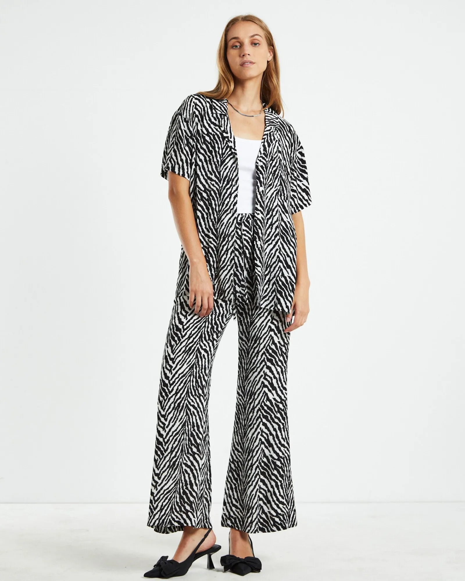 lola_short_sleeve_zebra_b_2.webp Clearance CHARLIE HOLIDAY Lola Short Sleeve Zebra Black