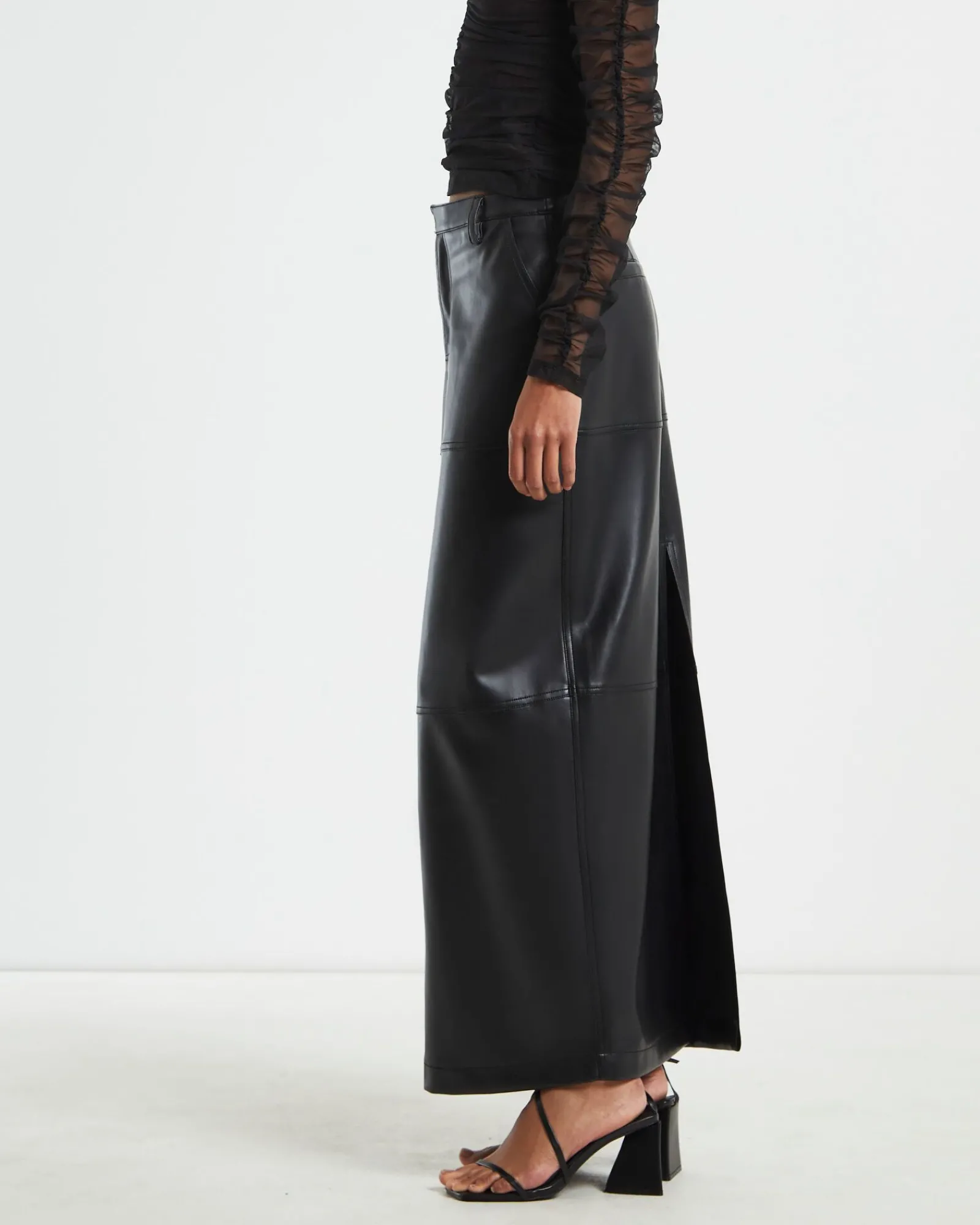 millie_leather_look_maxi__1.webp Hot ALICE IN THE EVE Millie Leather Look Maxi Cargo Skirt Black