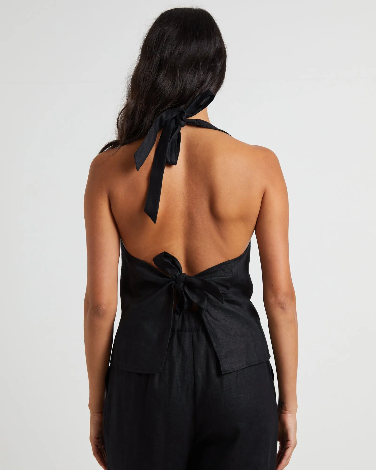 naomi_linen_halter_vest_i_1-1.webp Store SUBTITLED Naomi Linen Halter Vest In Black