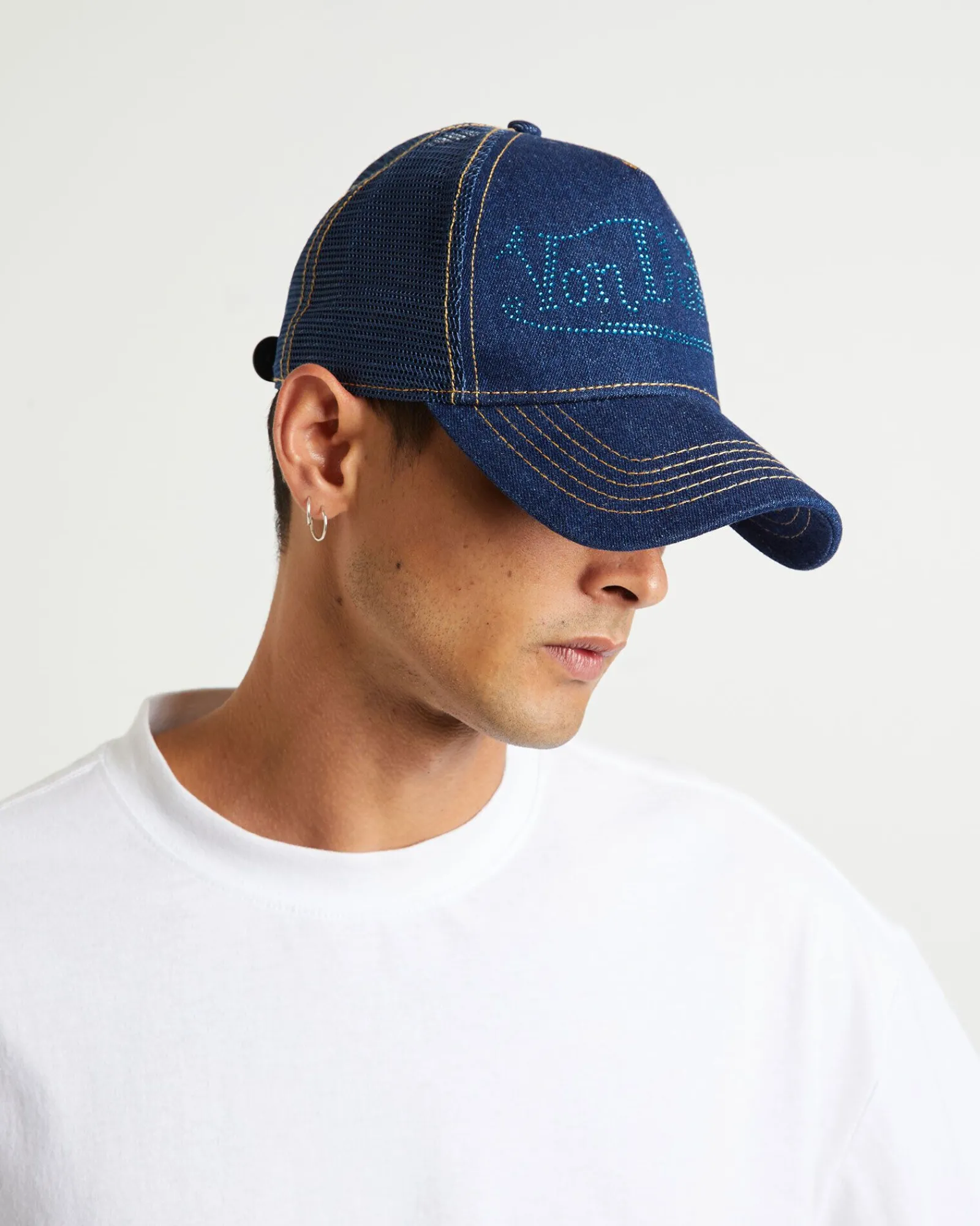 navy_stone_denim_trucker__1.webp Outlet VON DUTCH Navy Stone Denim Trucker Cap