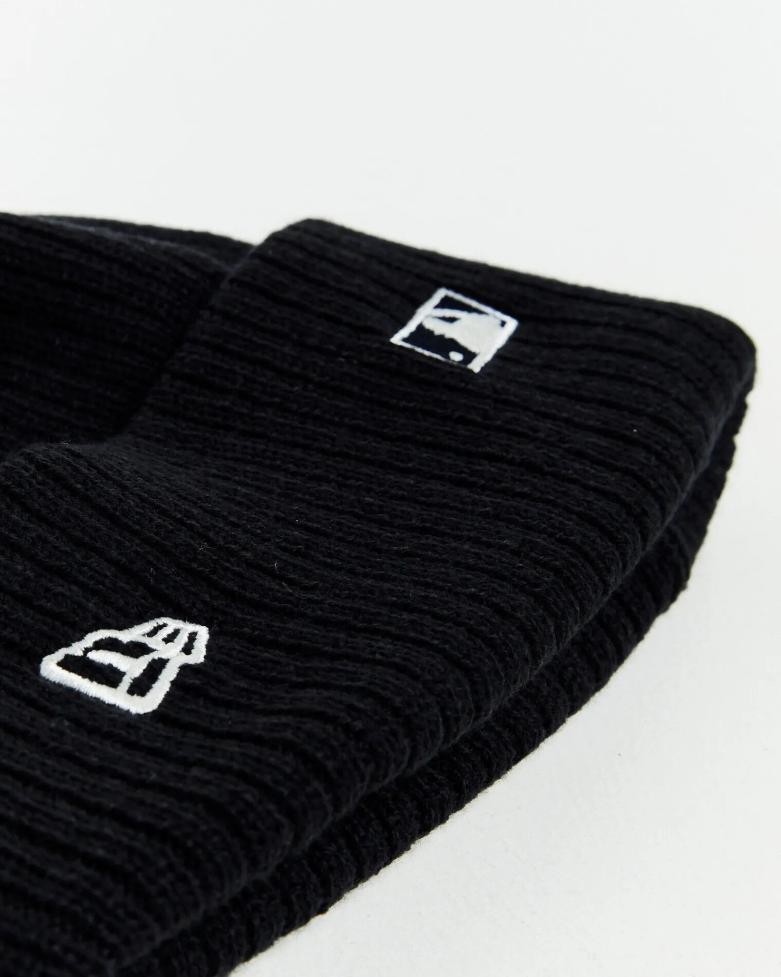 new_york_yankees_beanie_n_2.webp Online NEW ERA New York Yankees Beanie Navy
