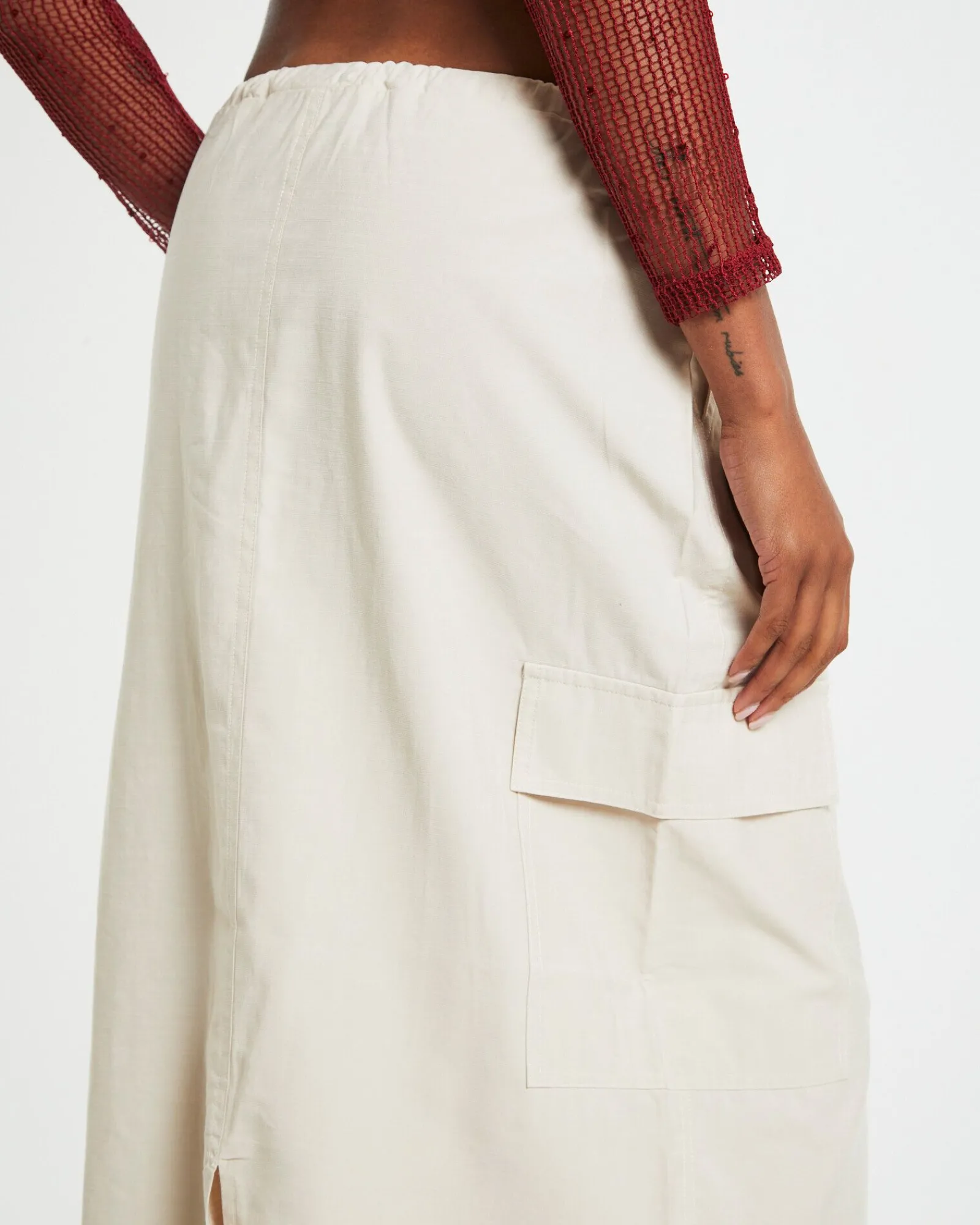 nikita_parachute_maxi_ski_5.webp Flash Sale ALICE IN THE EVE Nikita Parachute Maxi Skirt Cream