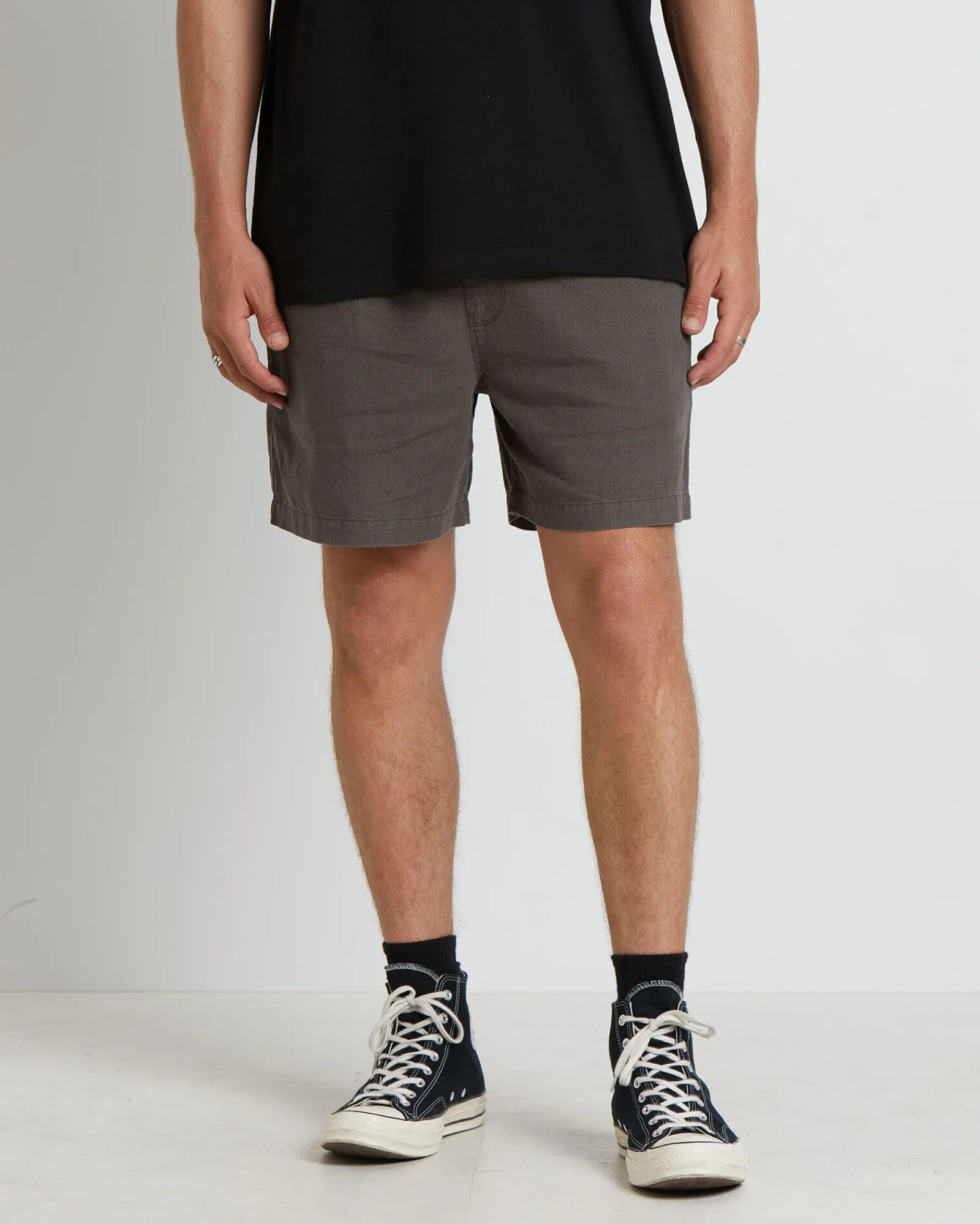 puglia_linen_shorts_in_mu_0.webp Store ARVUST Puglia Linen Shorts In Muted Olive Green