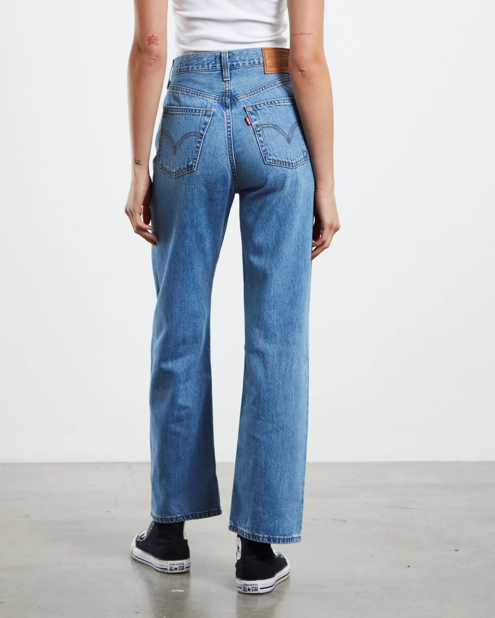 ribcage_straight_ankle_je_1.webp Flash Sale LEVIS Ribcage Straight Ankle Jeans In The Middle Light Indigo