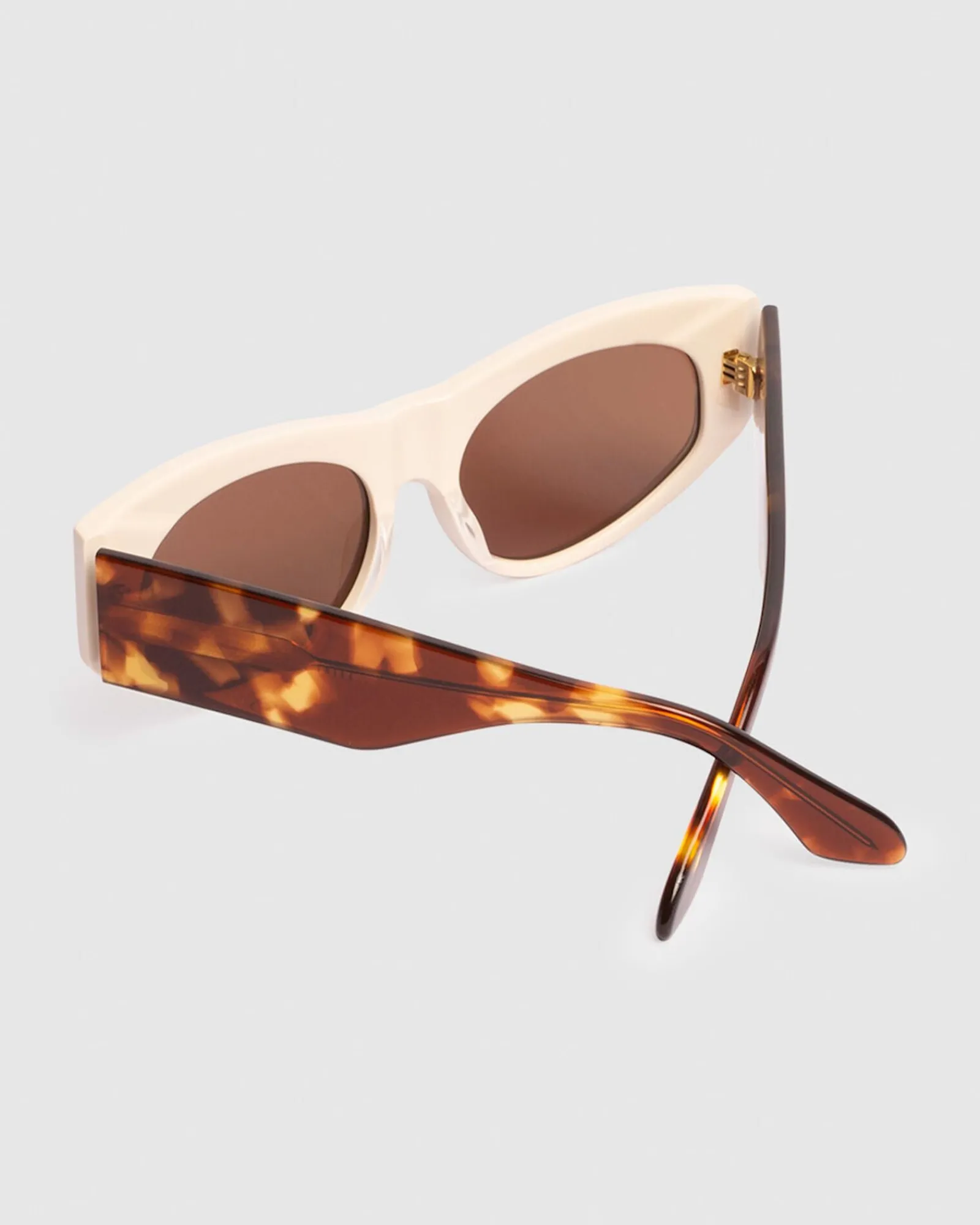 saint_sunglasses_creme_1.webp Best Sale SHEVOKE Saint Sunglasses Creme