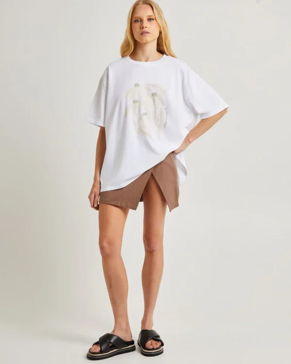 Store SUBTITLED Sandy Oversized Short Sleeve T-Shirt In White