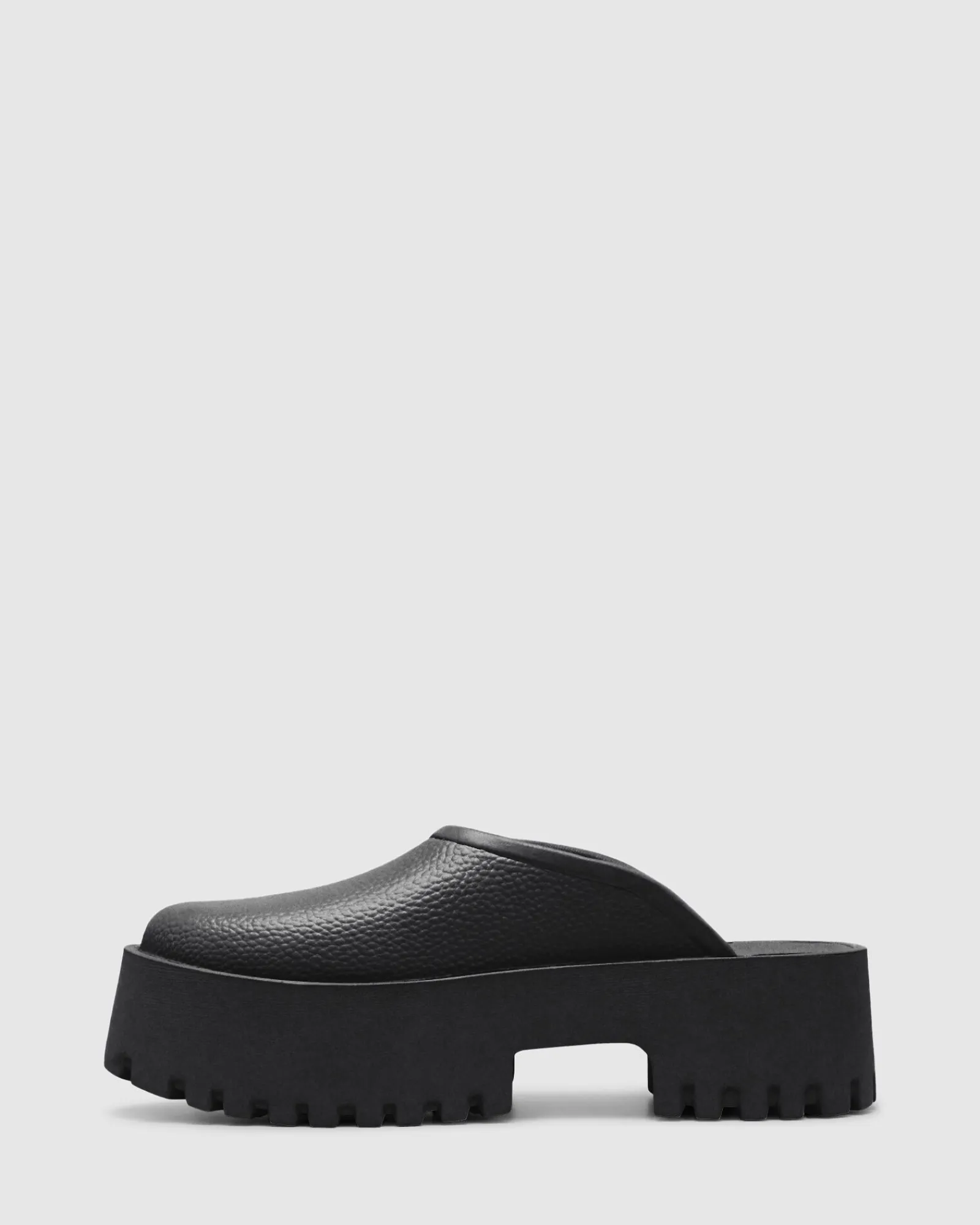 slip_on_clogs_in_black_2.webp Best Sale THERAPY Slip On Clogs In Black