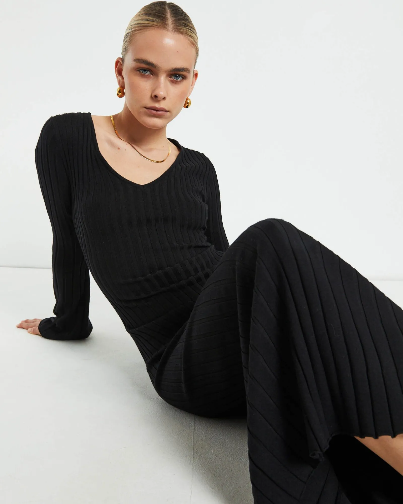 sophie_long_sleeve_rib_kn_5.webp Store SUBTITLED Sophie Long Sleeve Rib Knit Dress Black