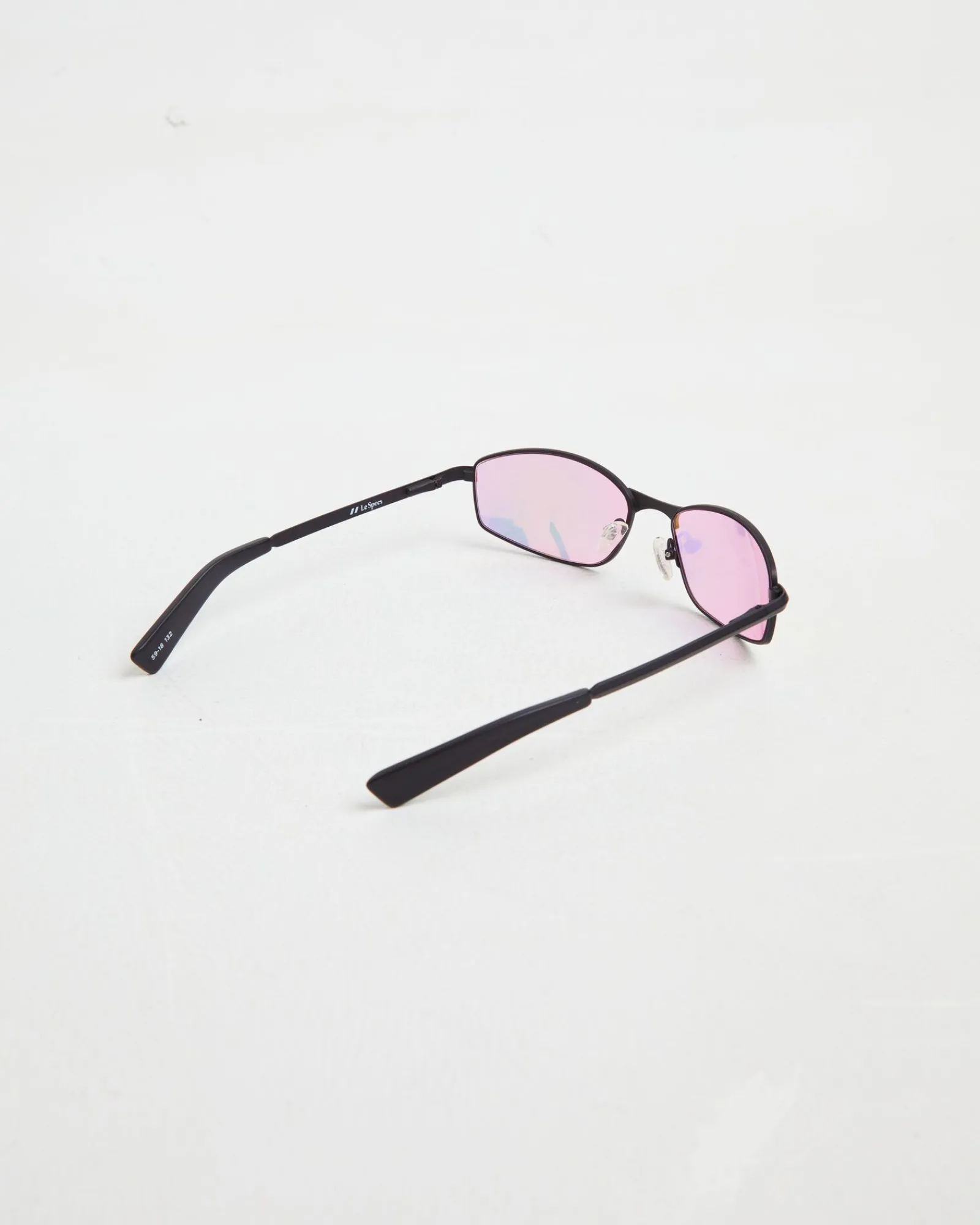 star_beam_sunglasses_in_m_3.webp Flash Sale LE SPECS Star Beam Sunglasses In Matte Black/Pink Mirror