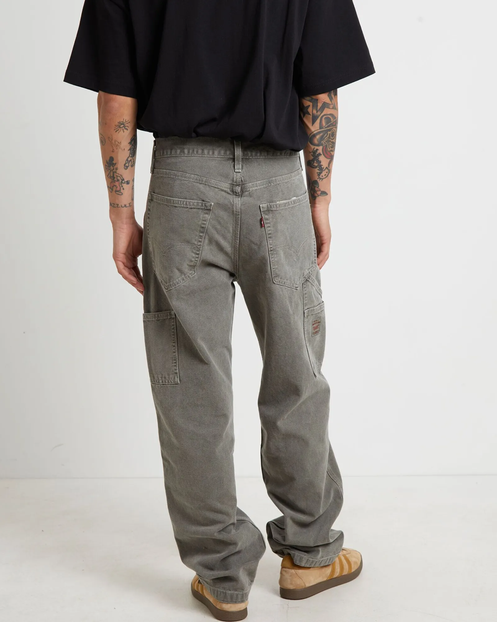 stay_loose_carpenter_pan_1.webp Shop LEVIS 568 Stay Loose Carpenter Pants In Oregano