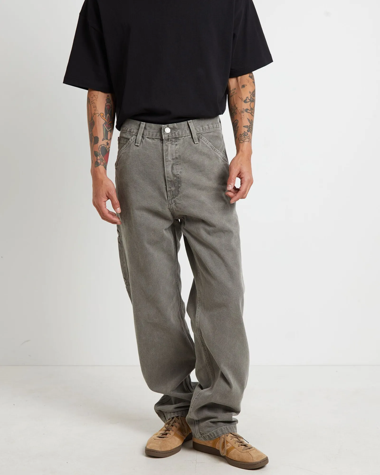 stay_loose_carpenter_pan_3.webp Shop LEVIS 568 Stay Loose Carpenter Pants In Oregano
