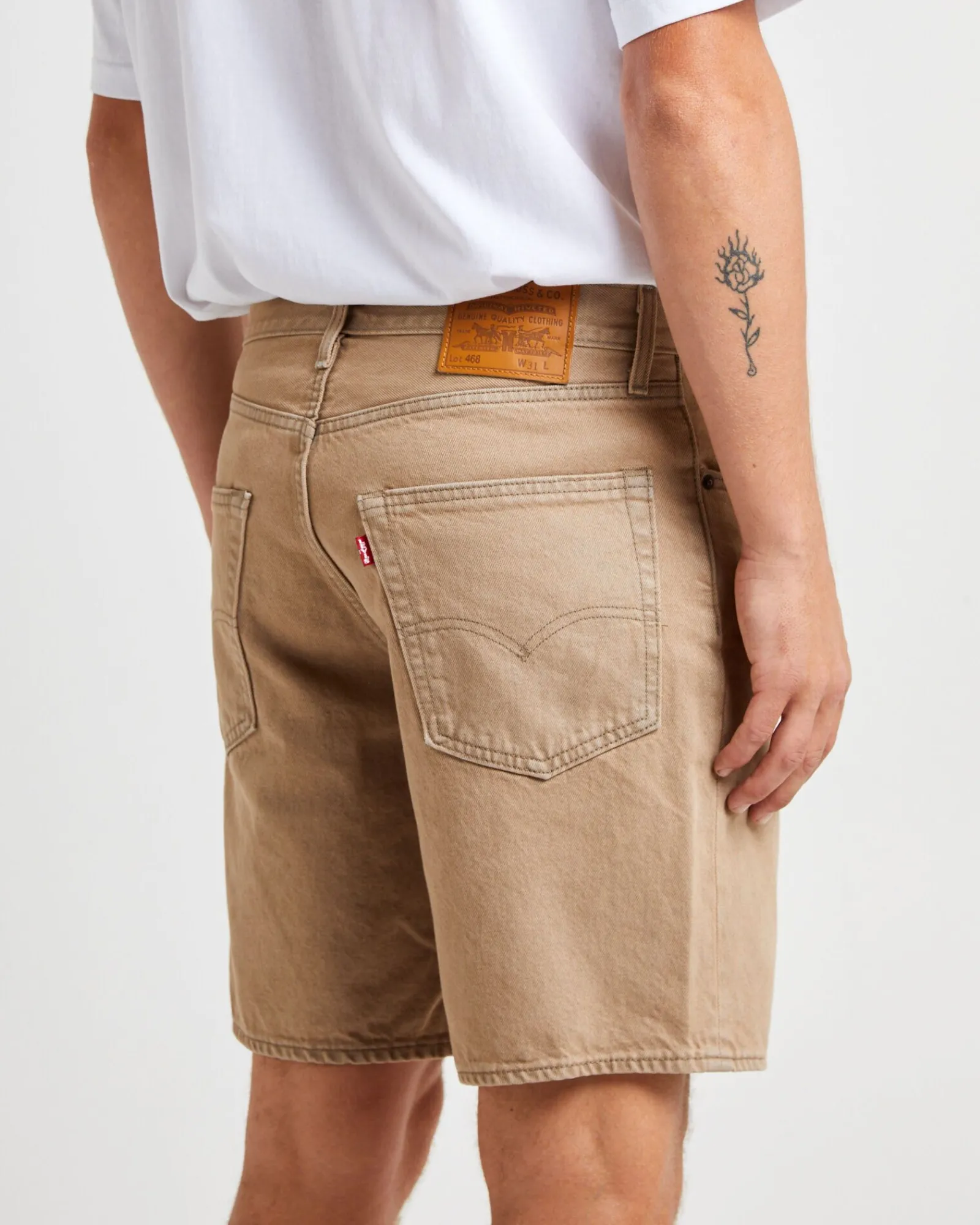 stay_loose_shorts_browns_5.webp Shop LEVIS 468 Stay Loose Shorts Brownstone